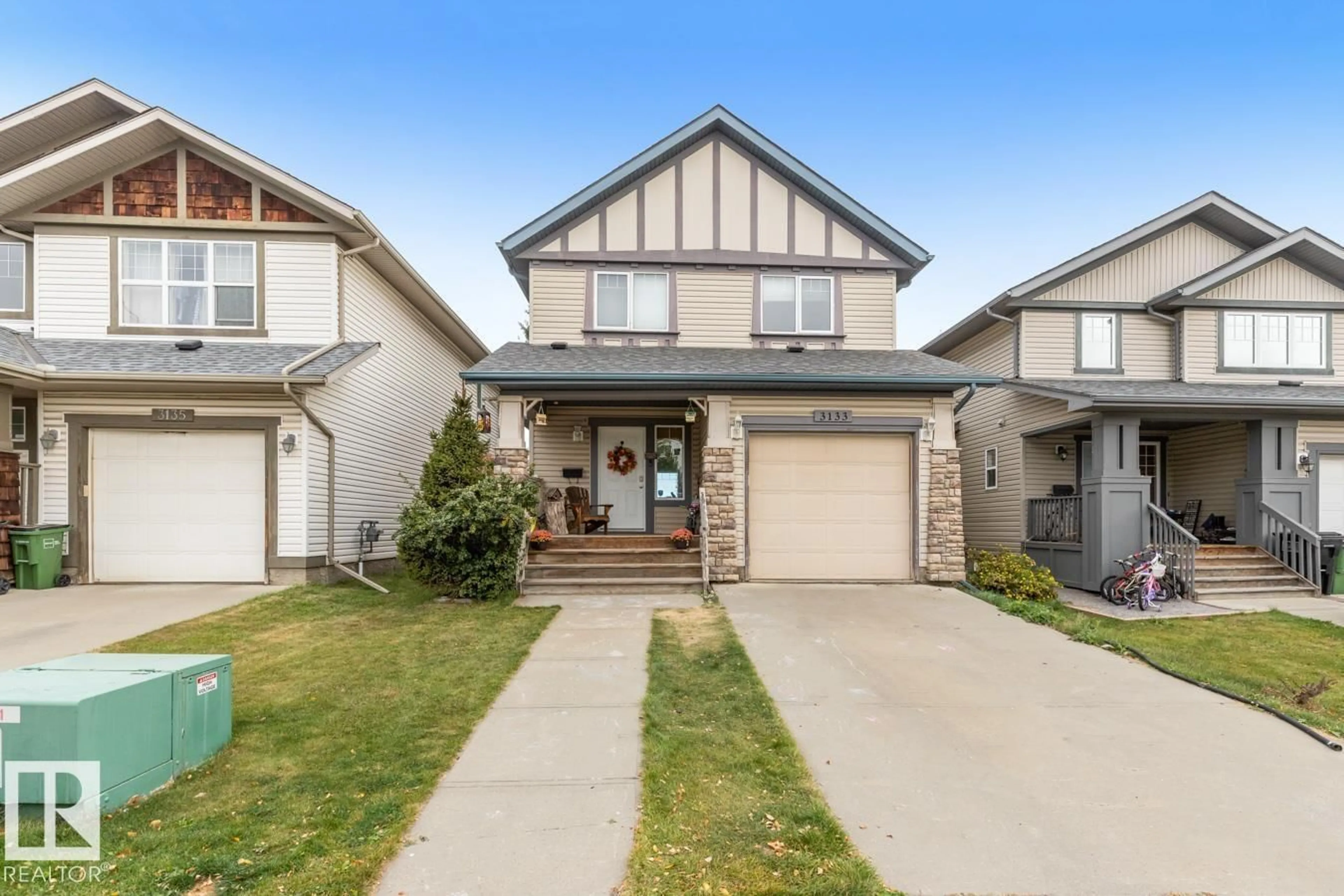Home with vinyl exterior material, street for 3133 TRELLE LO, Edmonton Alberta T6R0A1