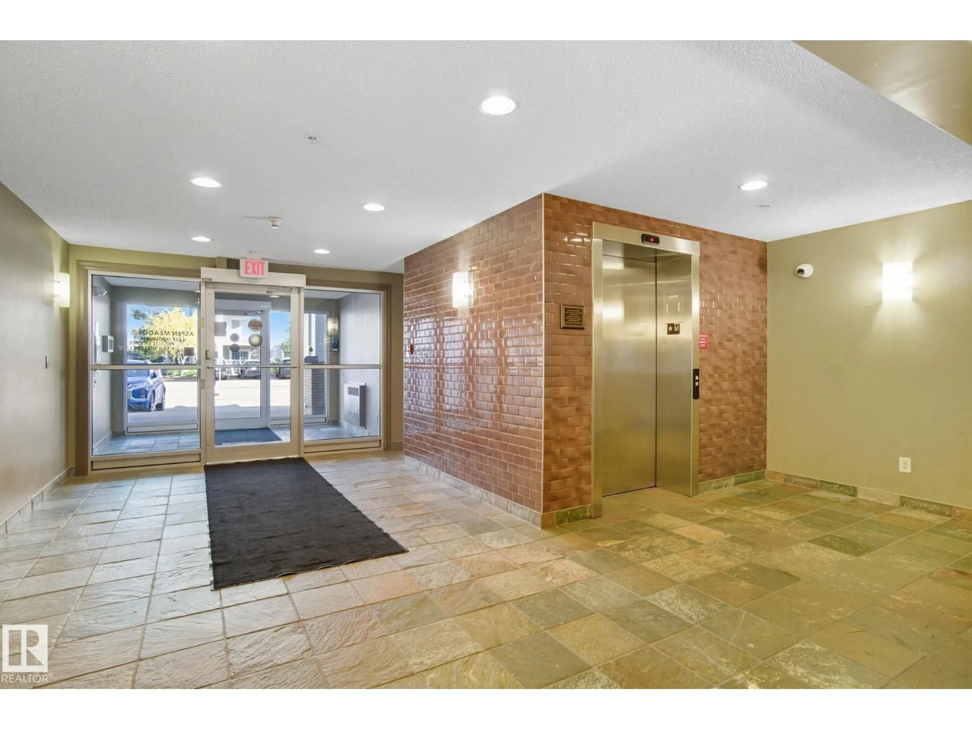 Indoor foyer for 316 - 4407 23 ST NW, Edmonton Alberta T6T0B6