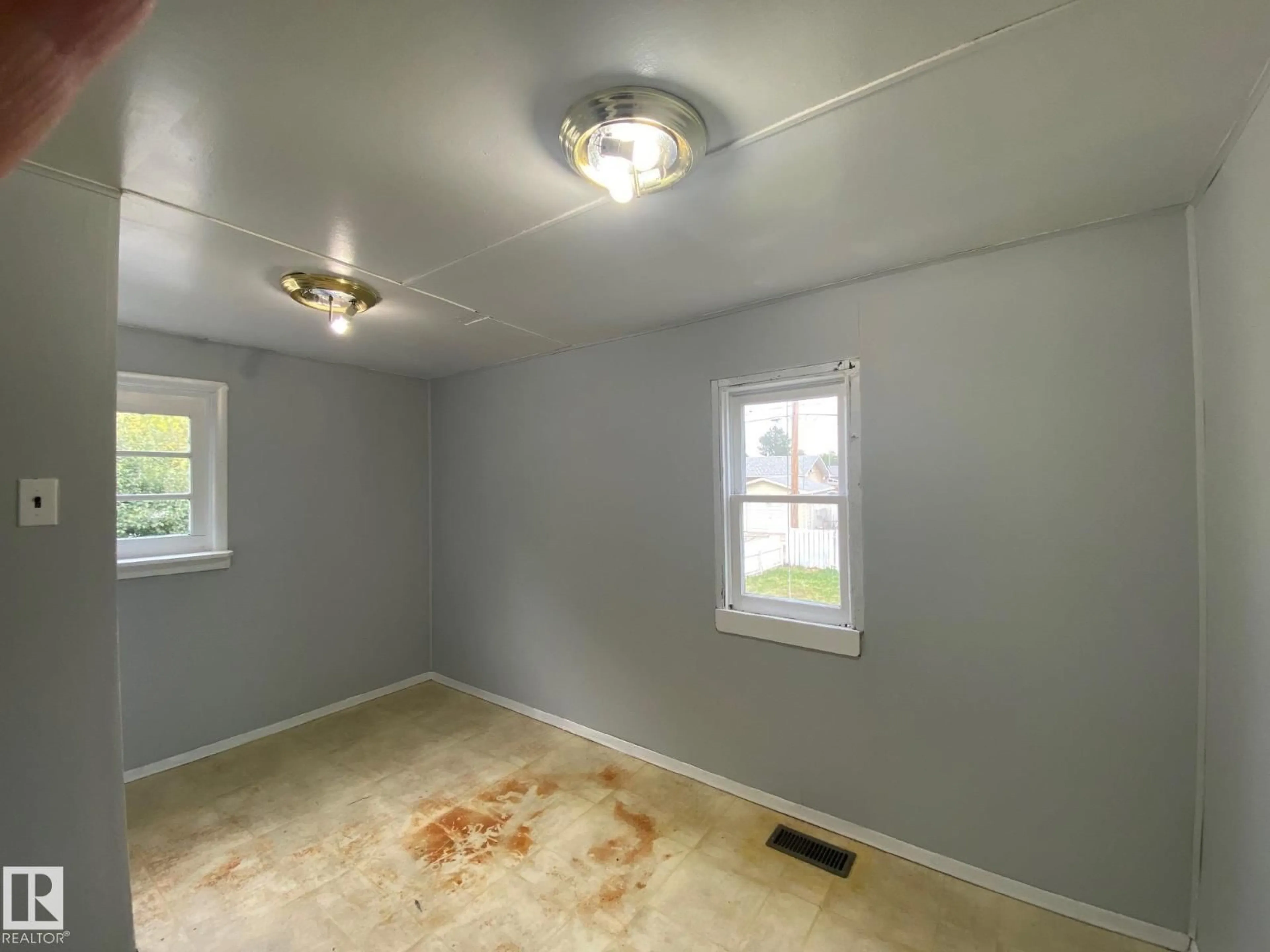 A pic of a room for 5411 48 ST, Wetaskiwin Alberta T9A1G6