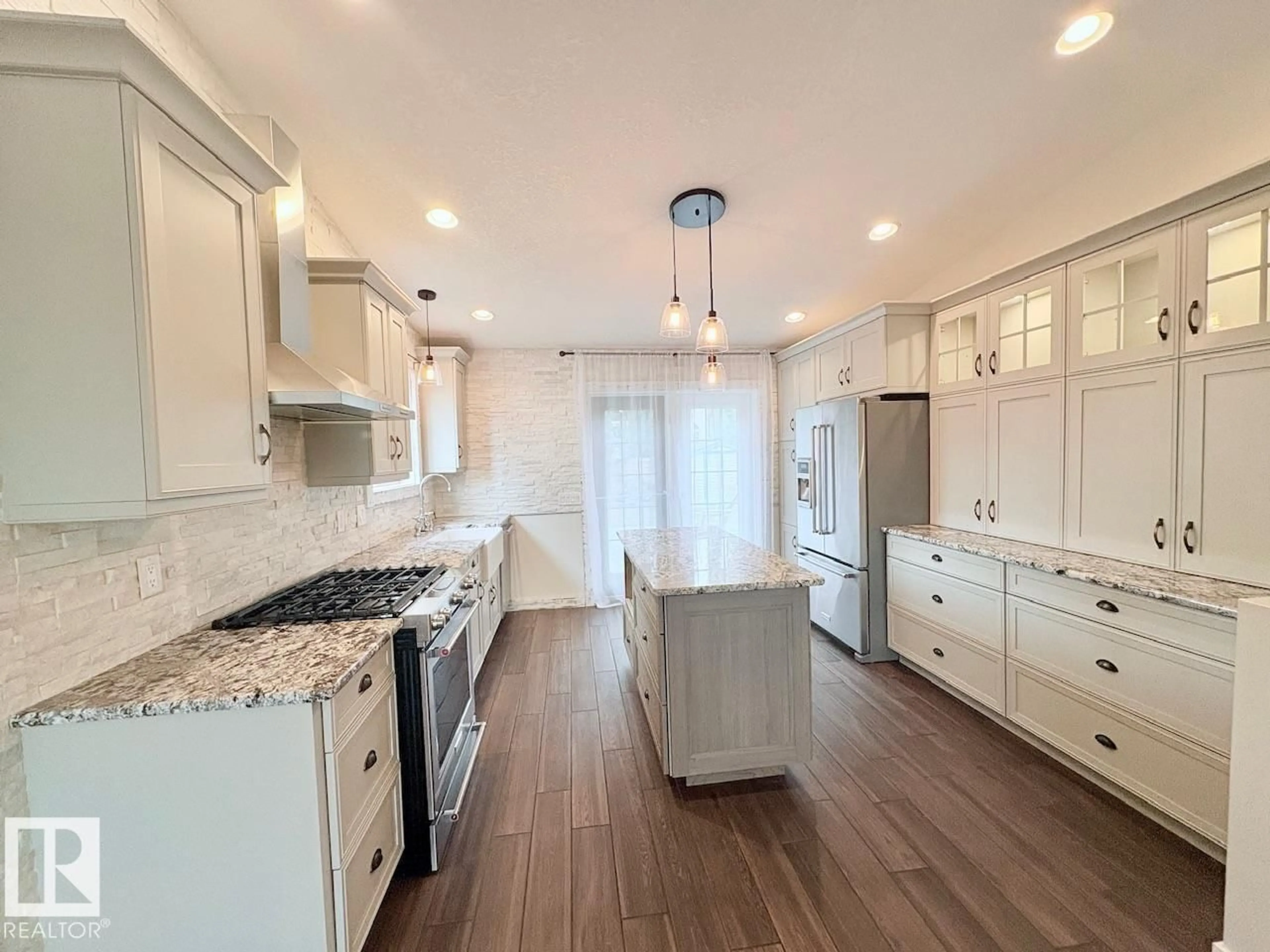 Open concept kitchen, unknown for 88 LANDSDOWNE DR, Spruce Grove Alberta T7X3X8