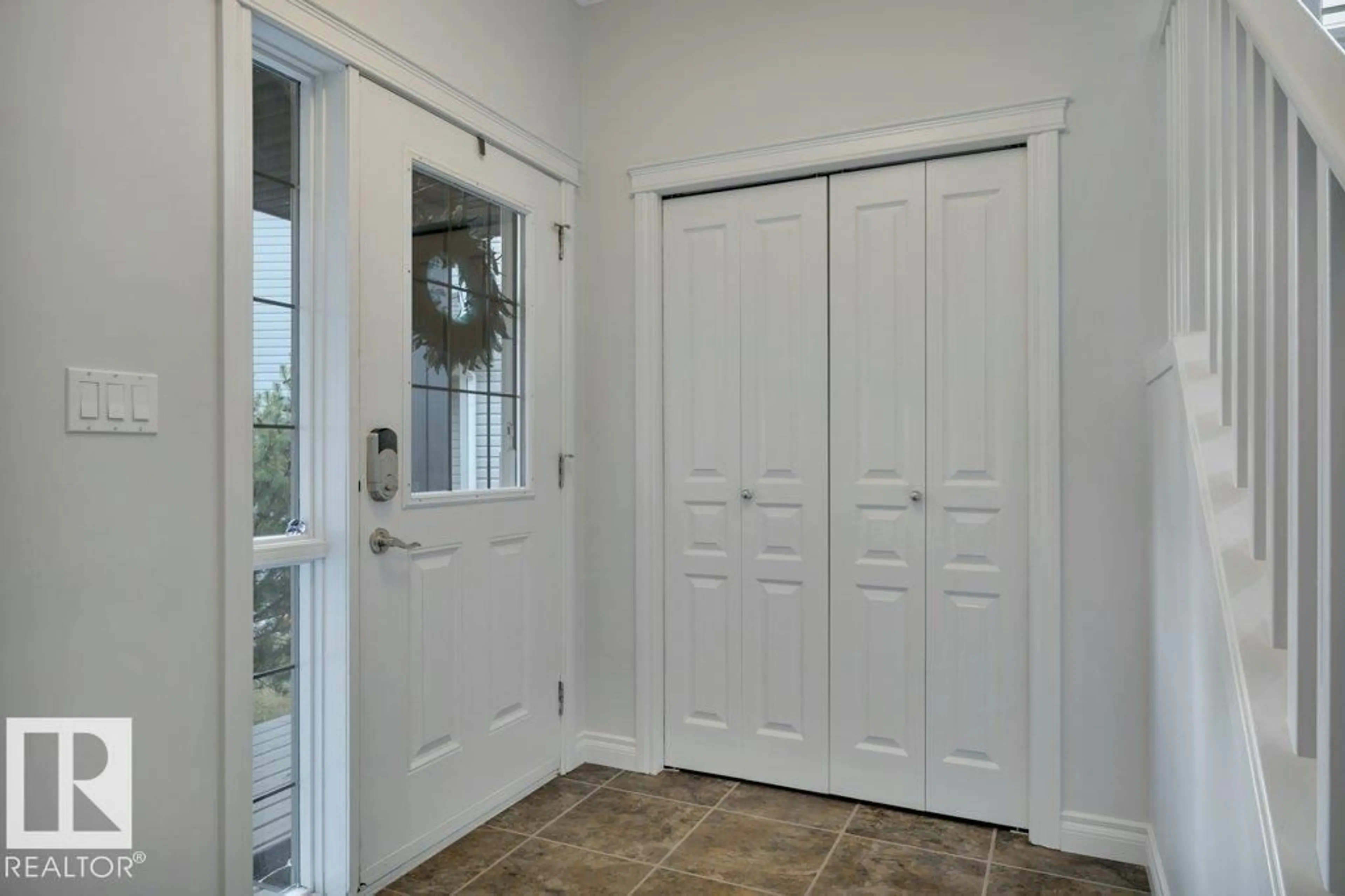 Indoor entryway for 144 RUE MARQUET, Beaumont Alberta T4X1W3
