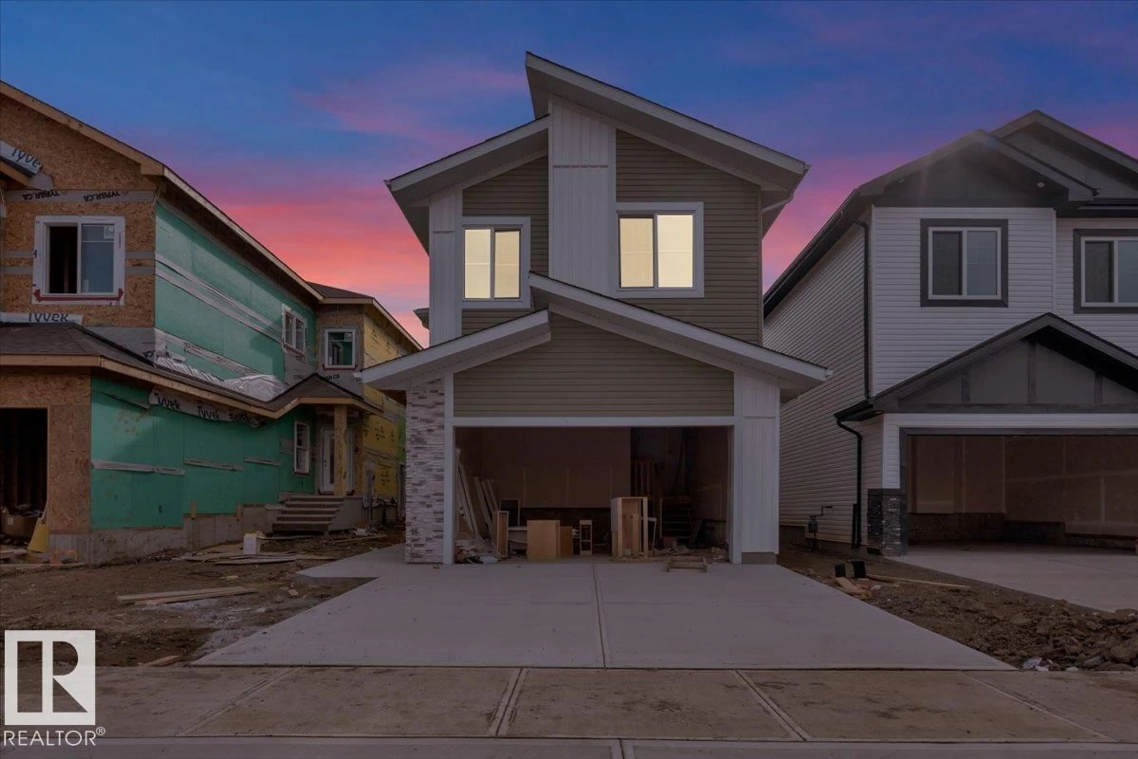 Home with vinyl exterior material, street for 57 BLACKBIRD BEND, Fort Saskatchewan Alberta T8L0G6