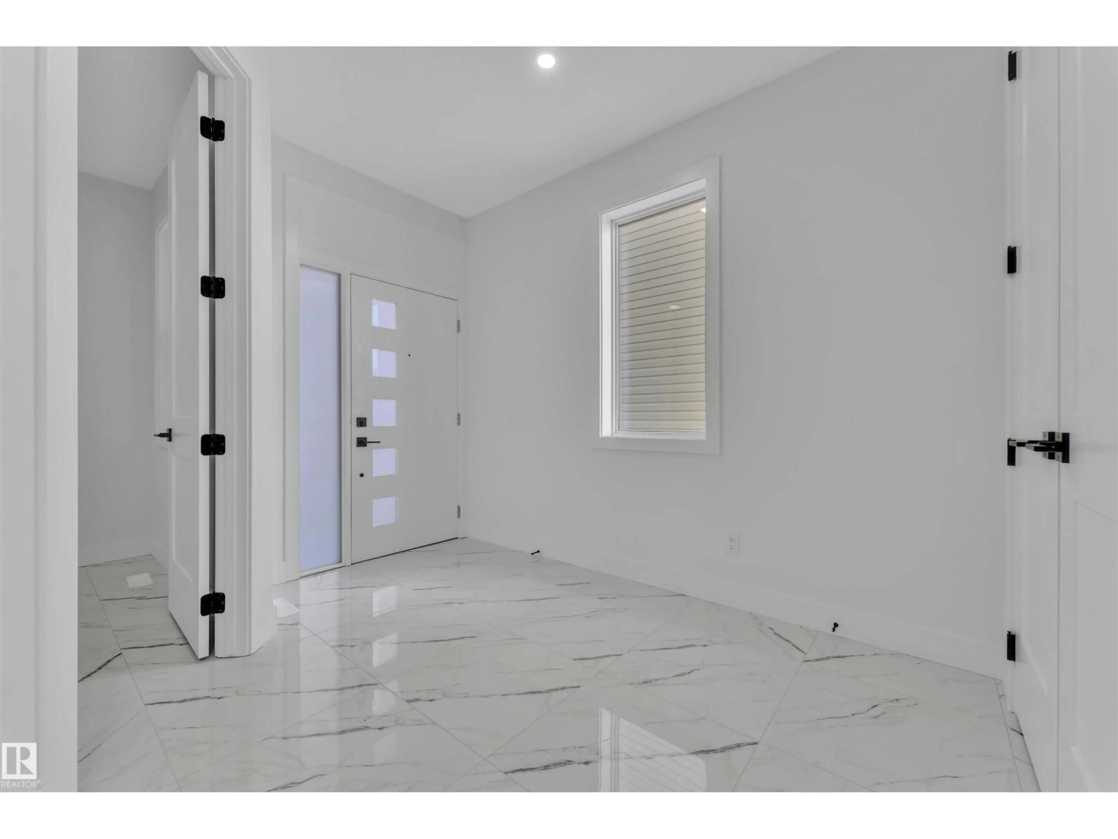 Indoor entryway for 417 PINE PT, Leduc Alberta T9E1S7