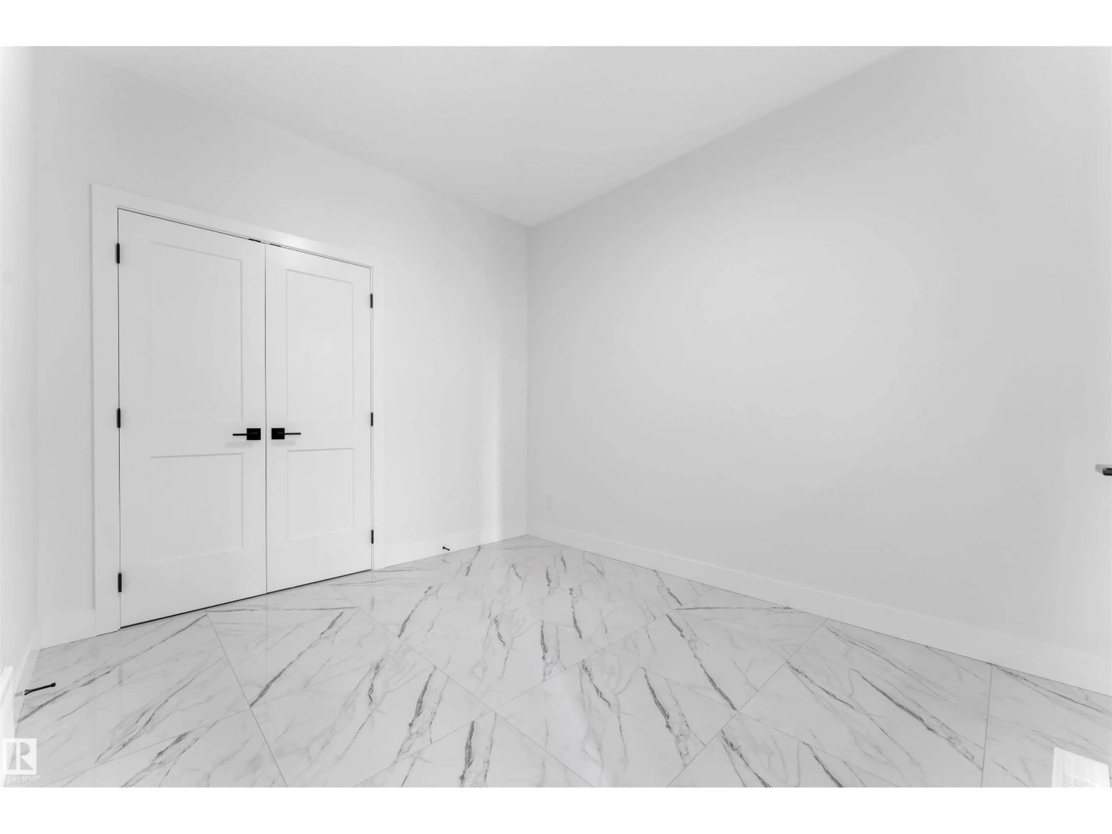 Unknown for 417 PINE PT, Leduc Alberta T9E1S7