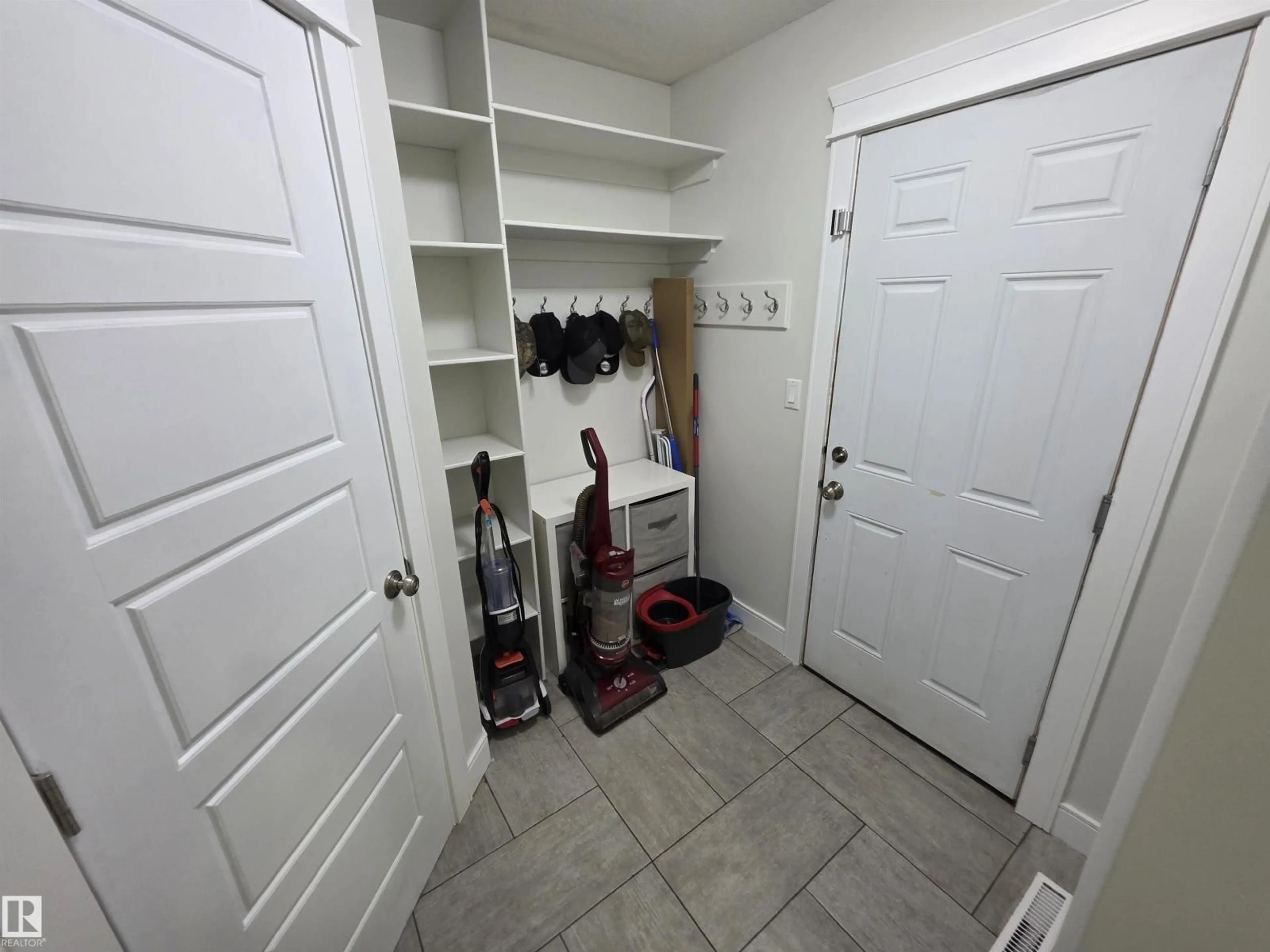 Unknown for 4100 41A AV, Drayton Valley Alberta T7A0B4