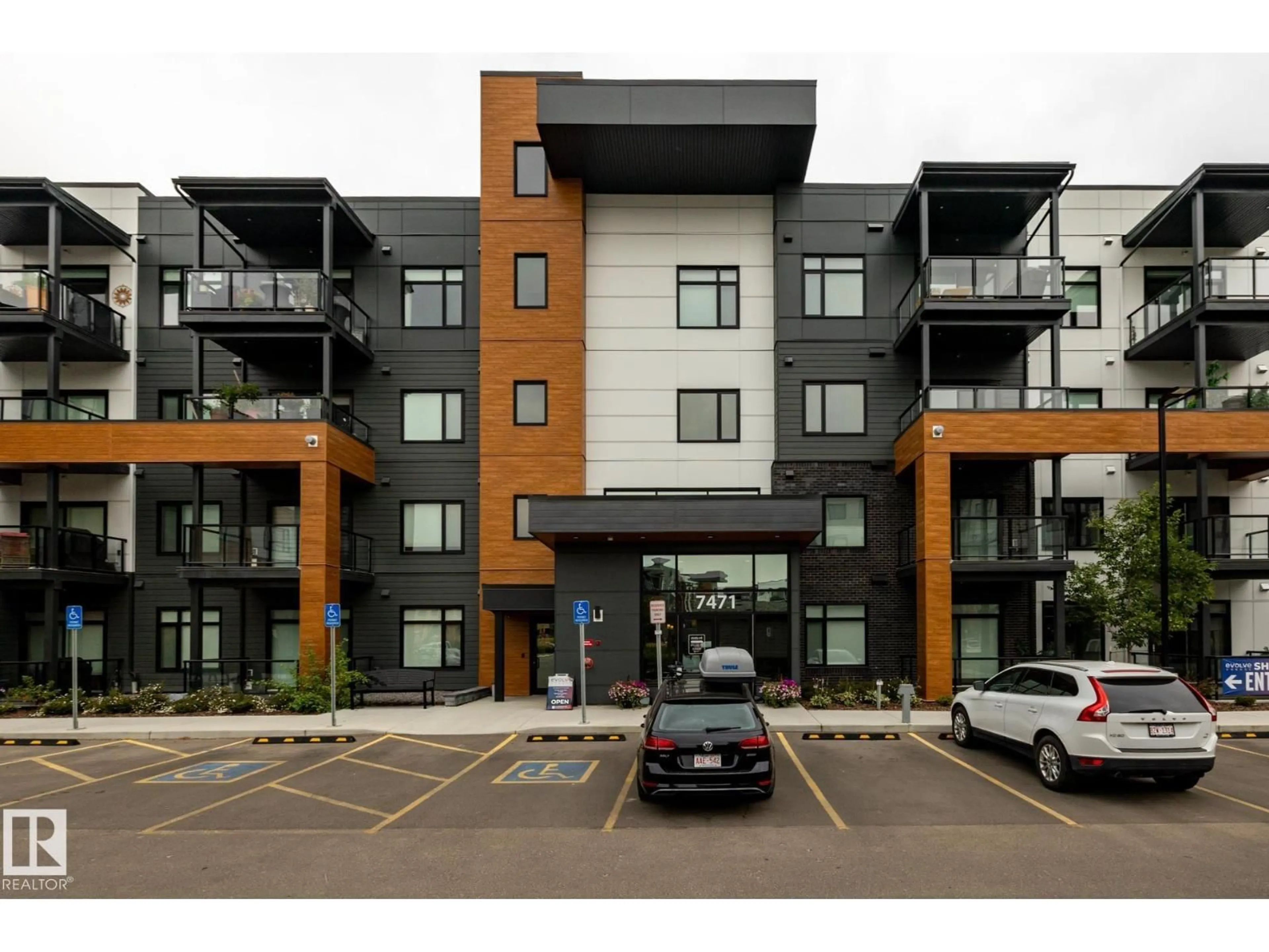 Unknown for #112 - 7471 MAY COMMON NW, Edmonton Alberta T6R0X5