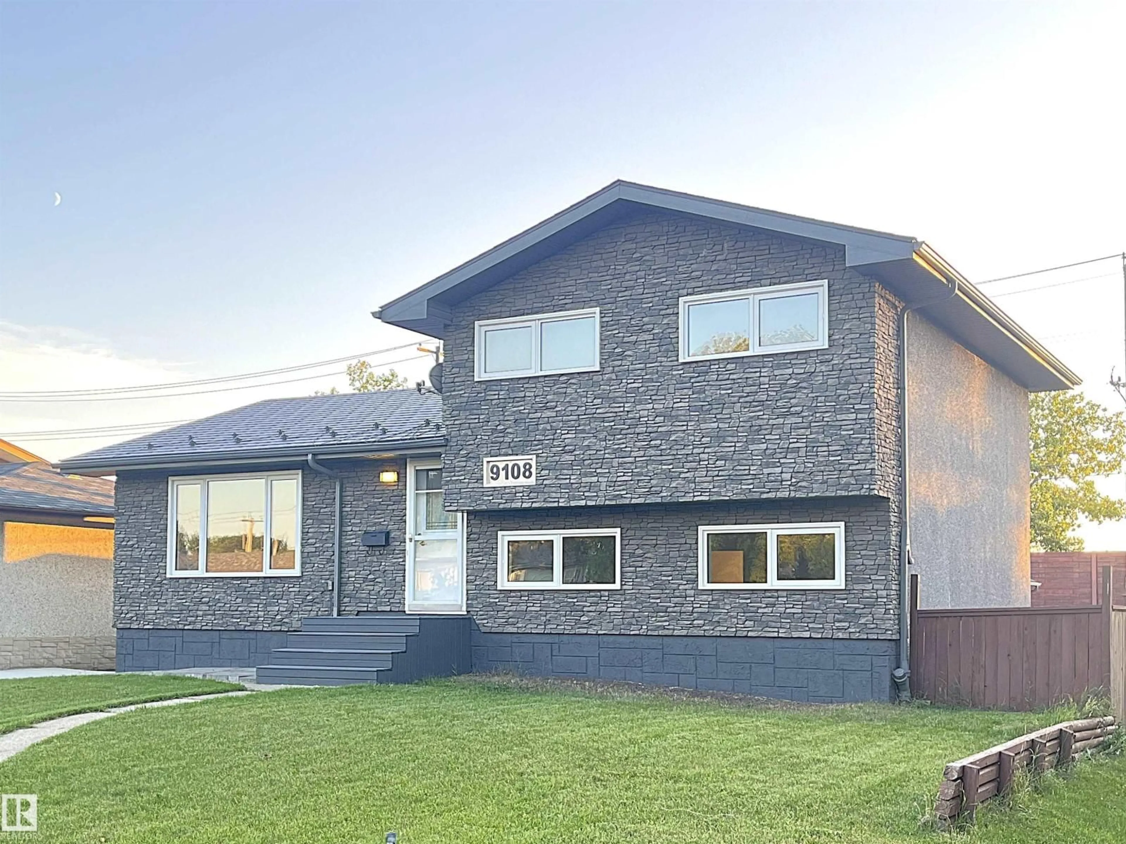 Home with vinyl exterior material, building for 9108 169 ST, Edmonton Alberta T5R2X1