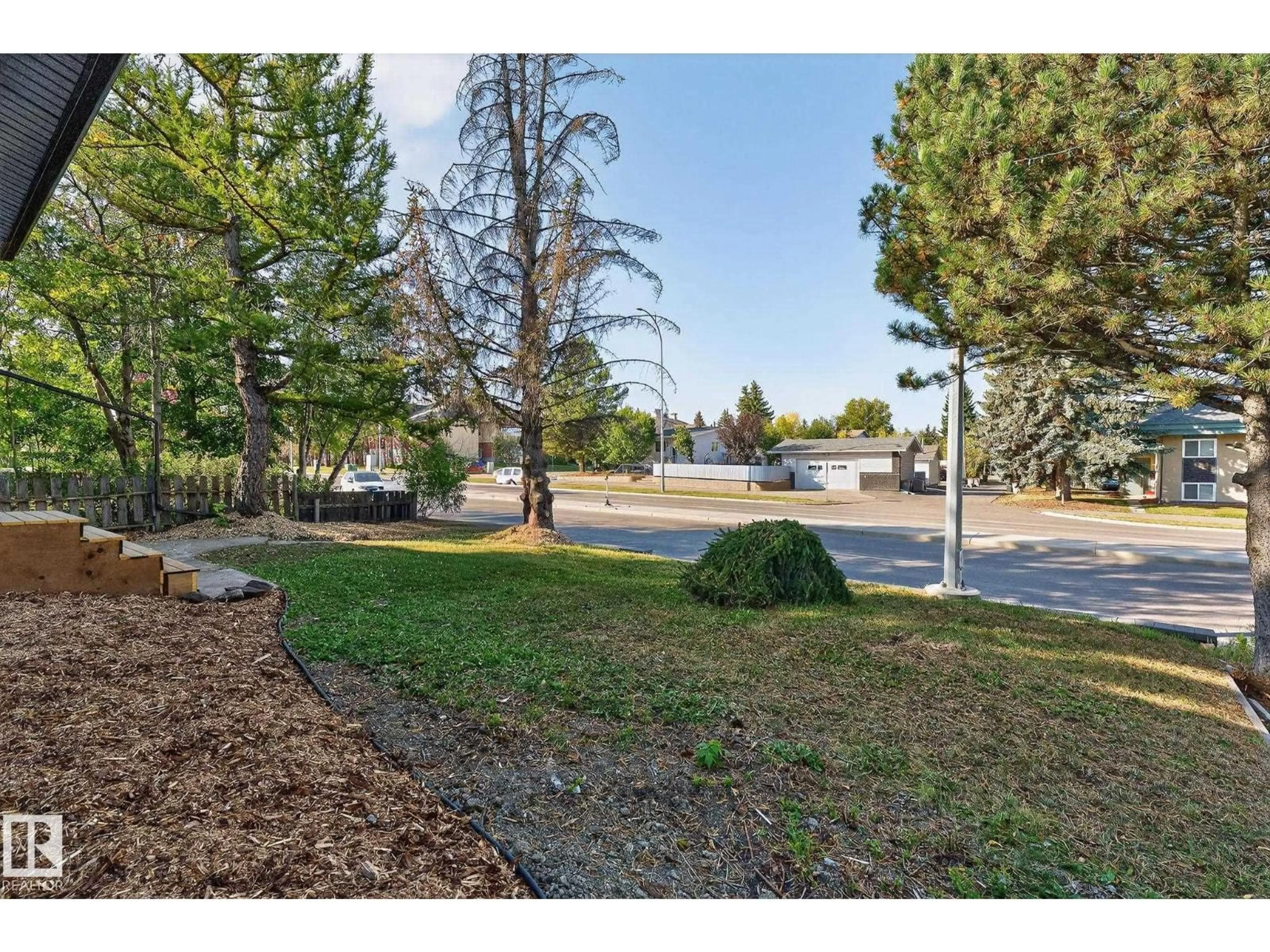 A pic from outside/outdoor area/front of a property/back of a property/a pic from drone, unknown for 5419 48 ST, Stony Plain Alberta T7Z1E3