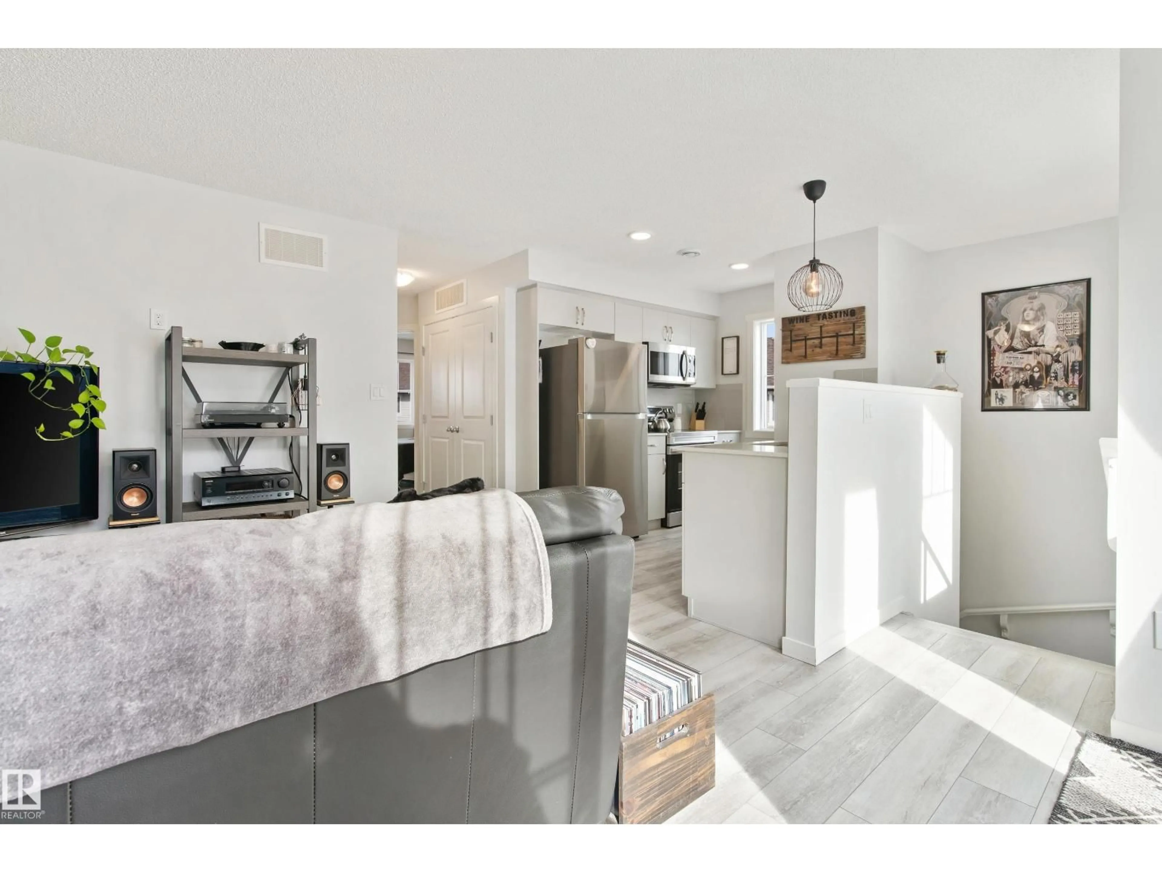 Open concept kitchen, ceramic/tile floor for 84 - 17832 78 ST, Edmonton Alberta T5Z0P7