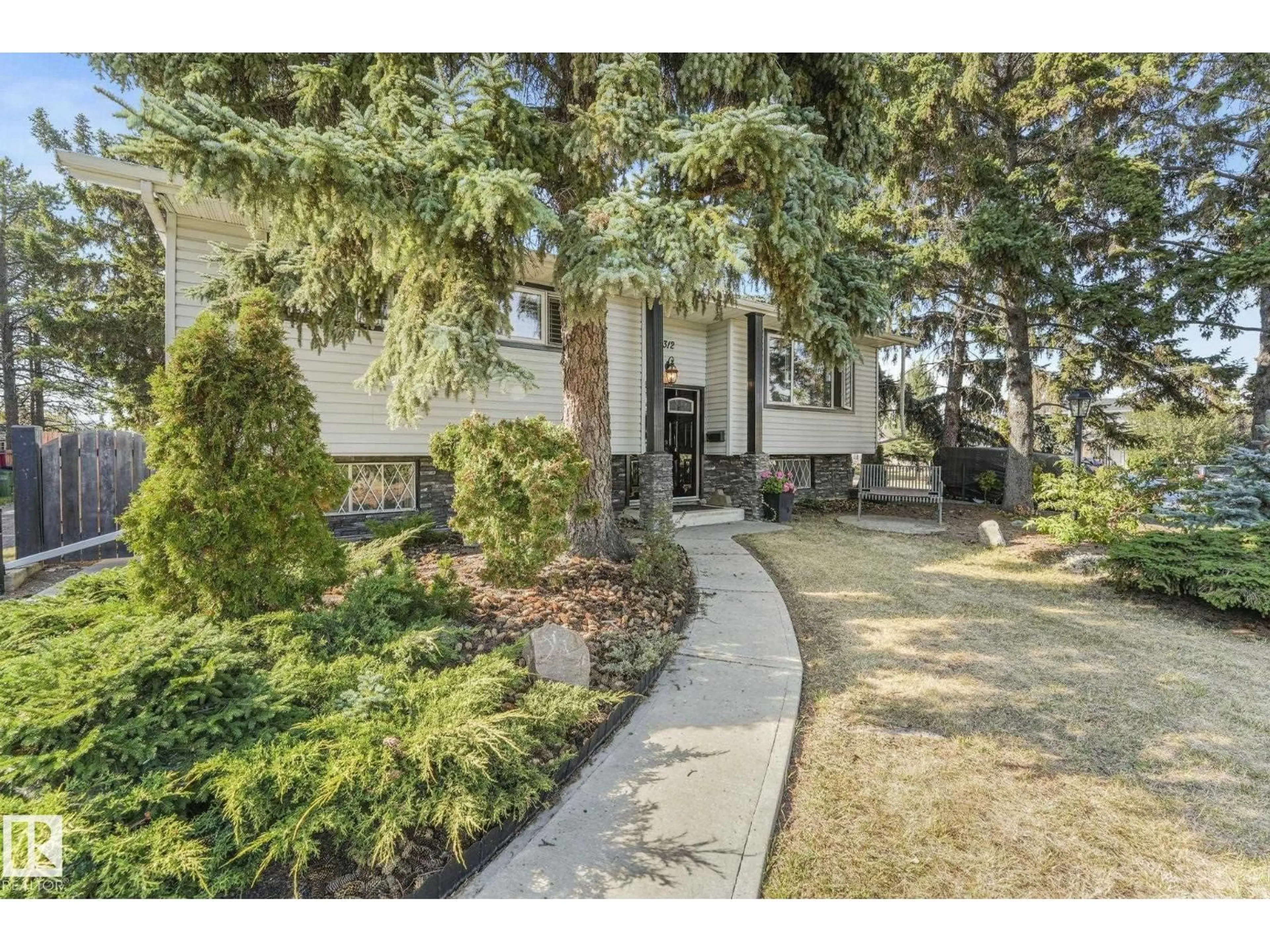 Unknown for 4312 86 ST, Edmonton Alberta T6K1A8
