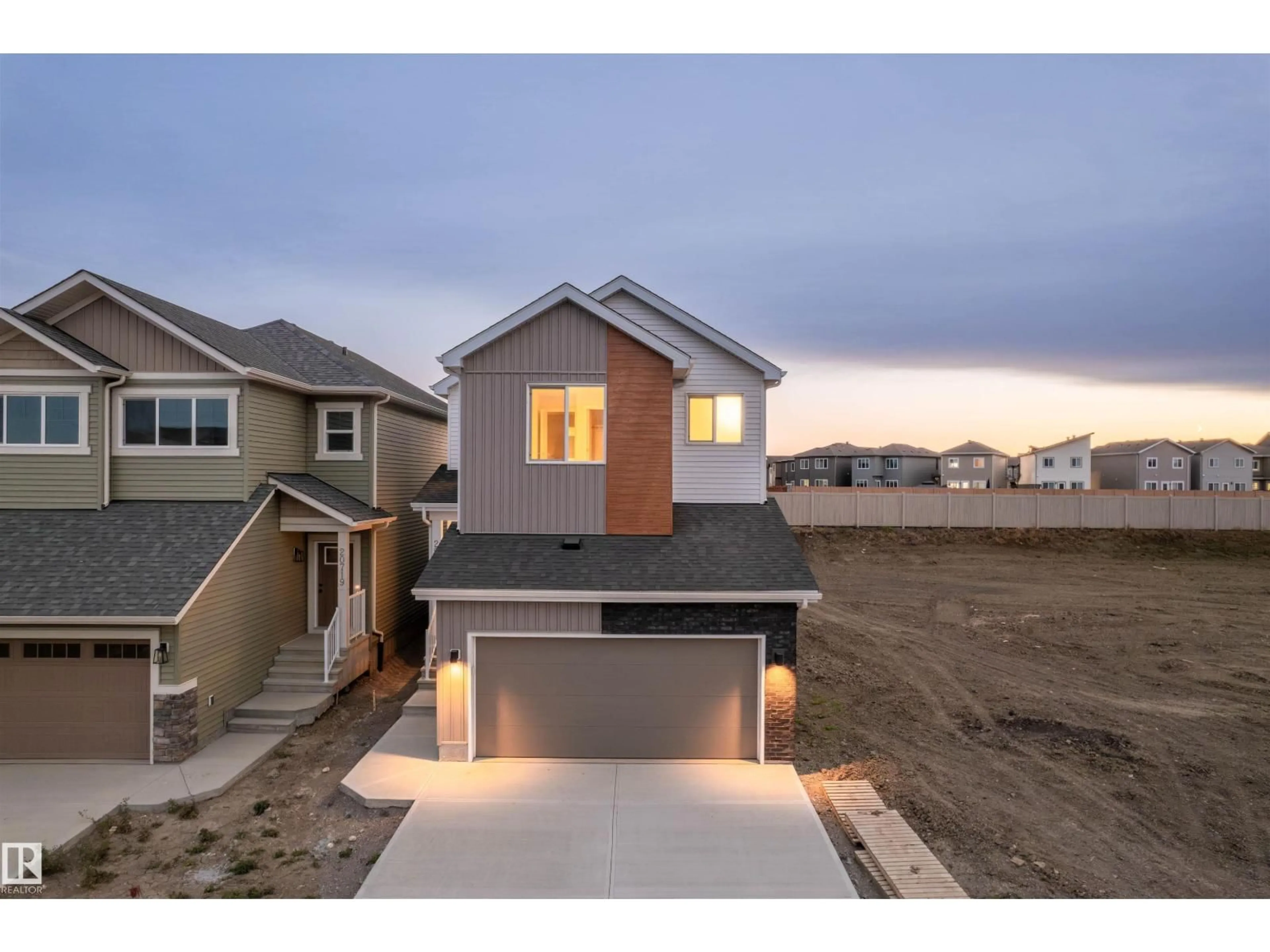 Unknown for 20723 24 AV, Edmonton Alberta T6M2C4
