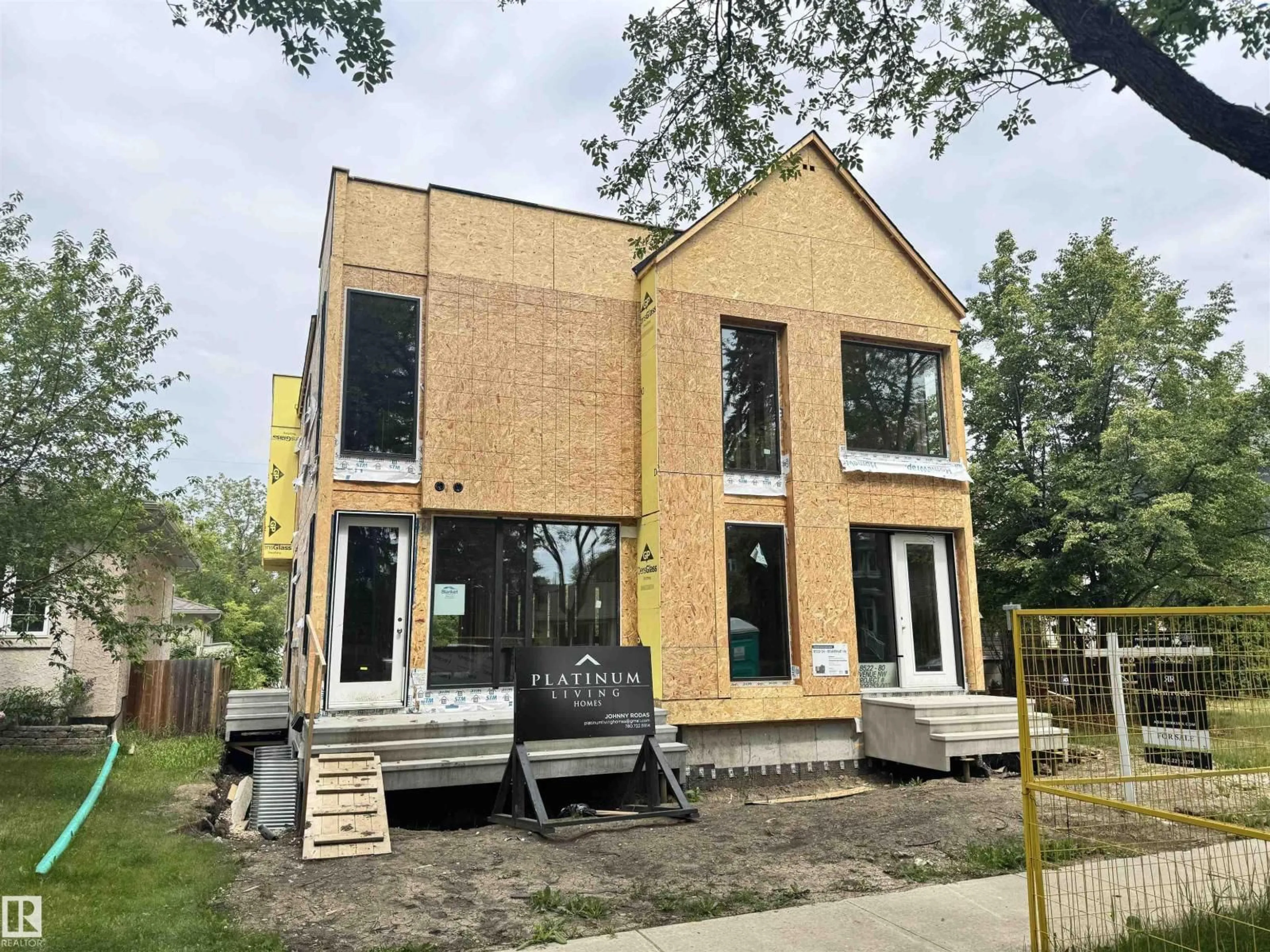 Home with brick exterior material, building for 8522 80 AV, Edmonton Alberta T6C0W3