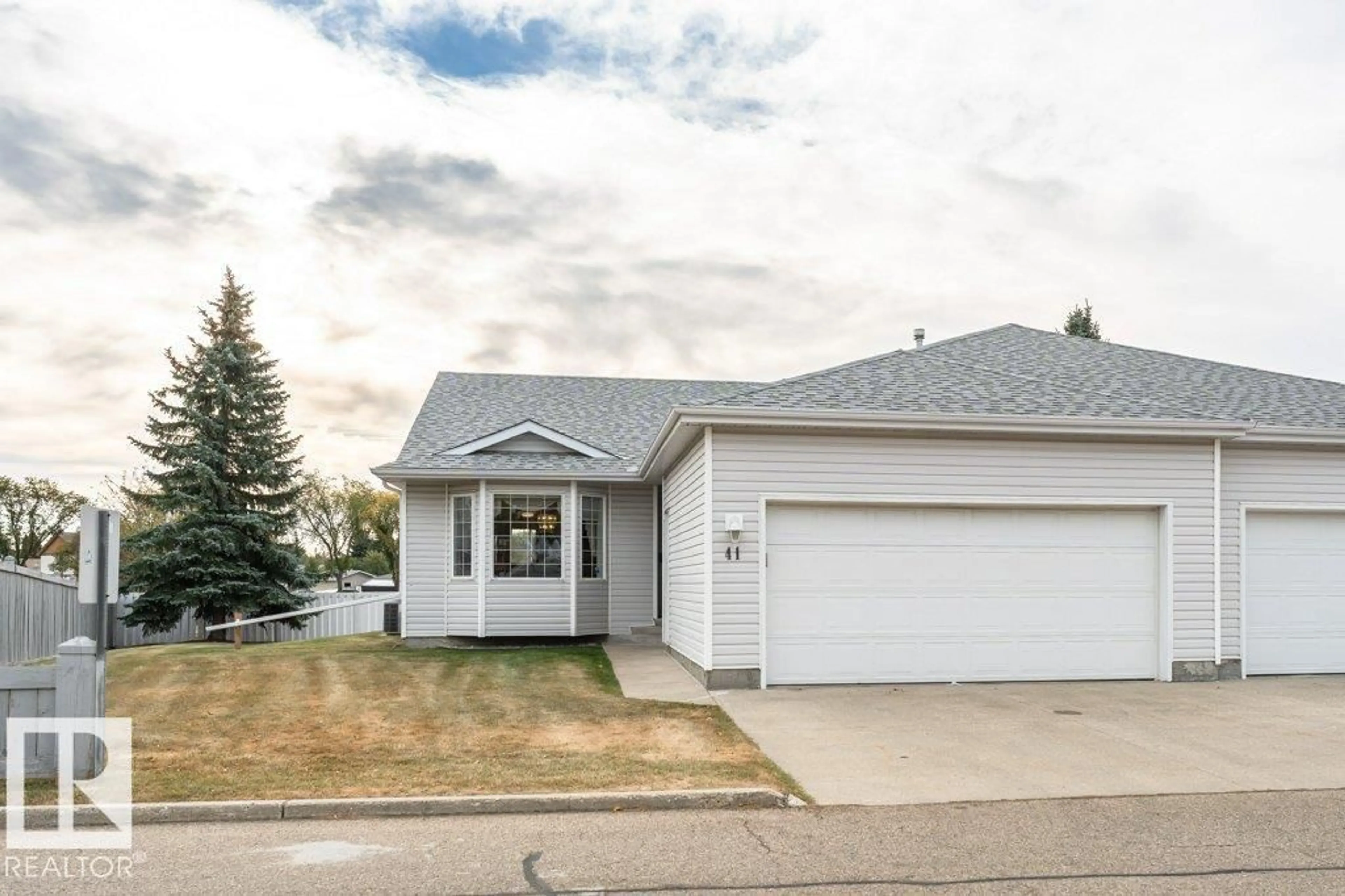 Home with vinyl exterior material, street for #41 - 1904 MILL WOODS RD NW, Edmonton Alberta T6K4E4
