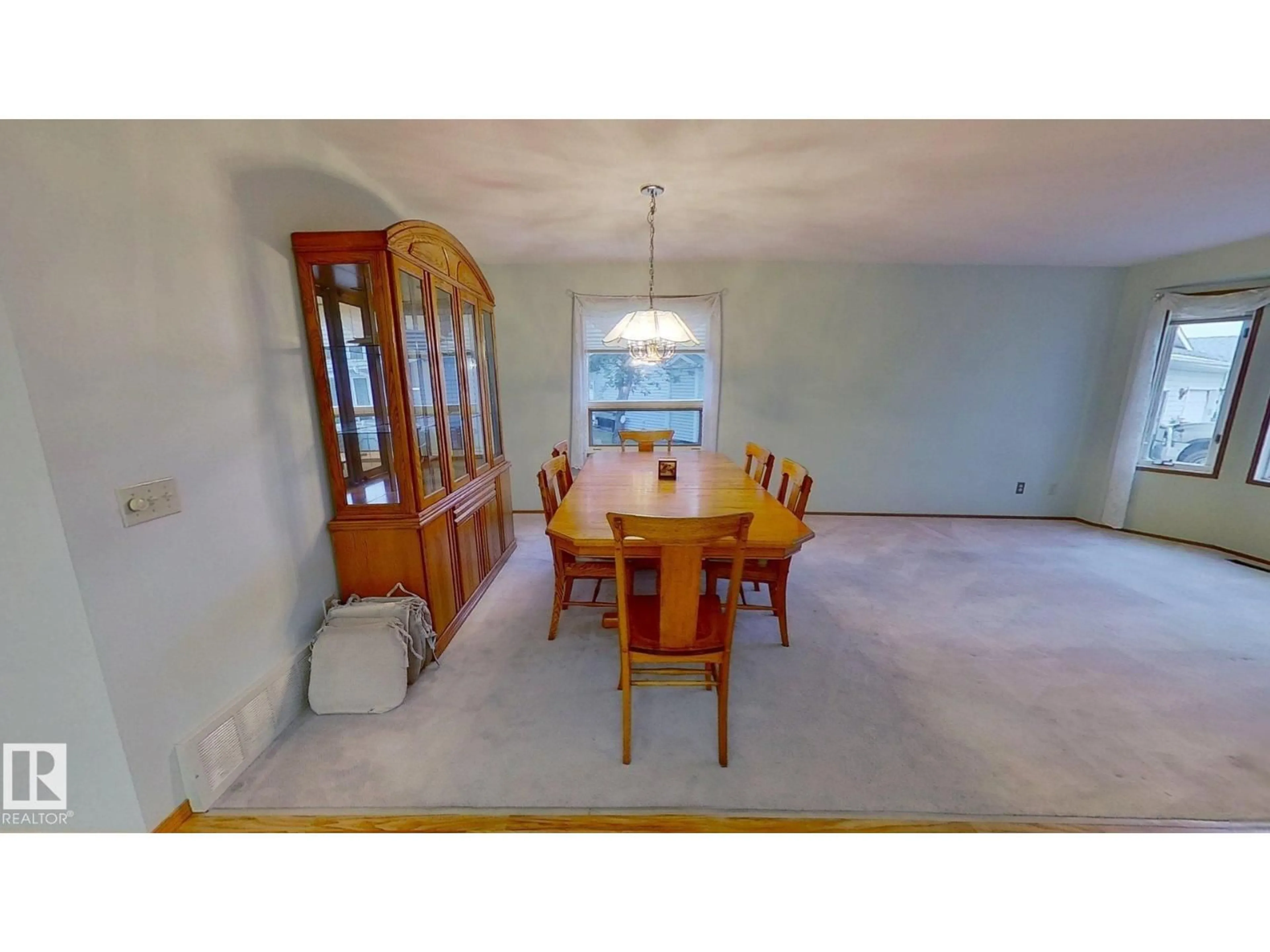 Dining room, unknown for CL - 3924 56A STREET, Camrose Alberta T4V4L1