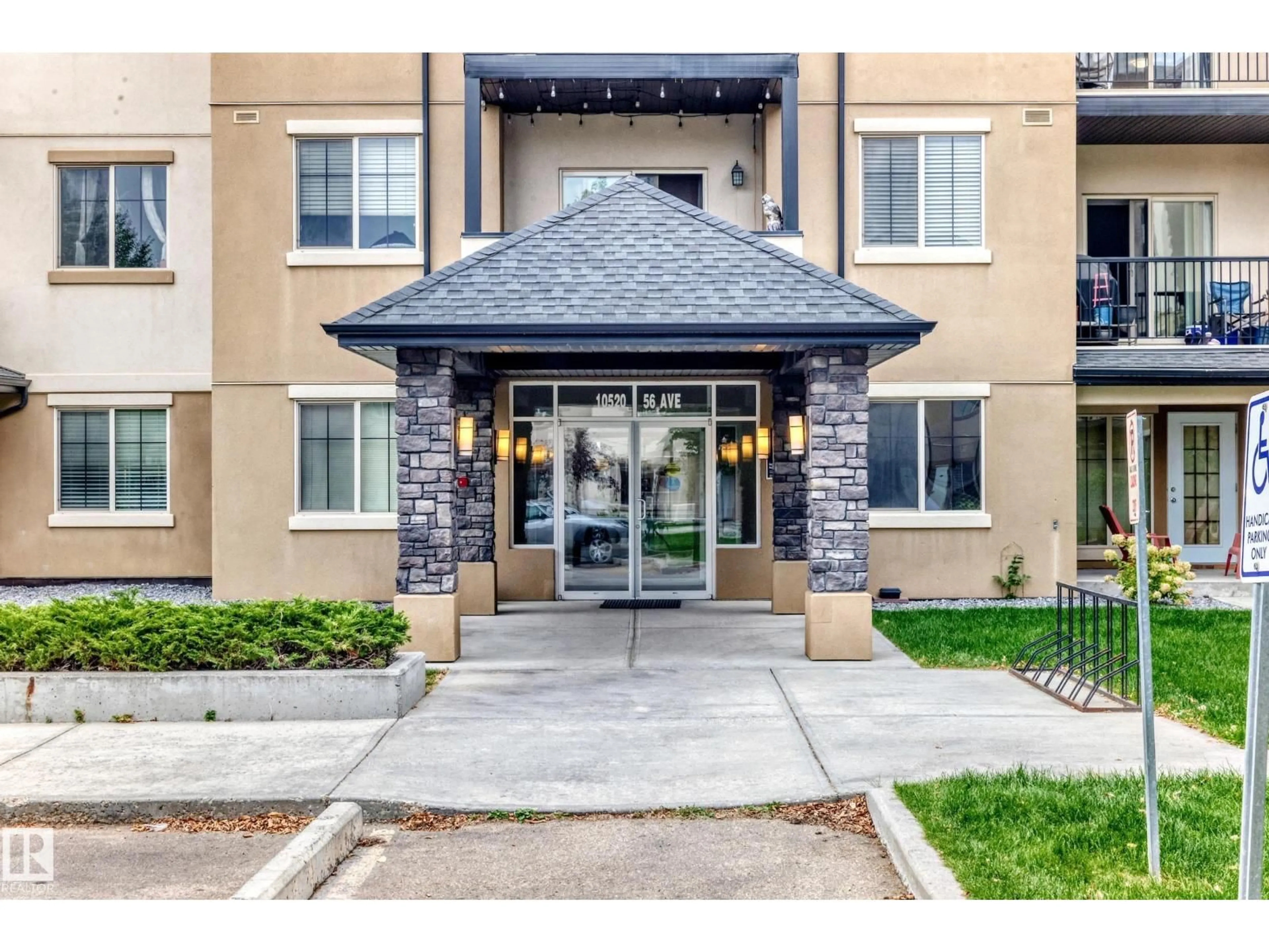 Indoor foyer for 203 - 10520 56 AV, Edmonton Alberta T6H0X7