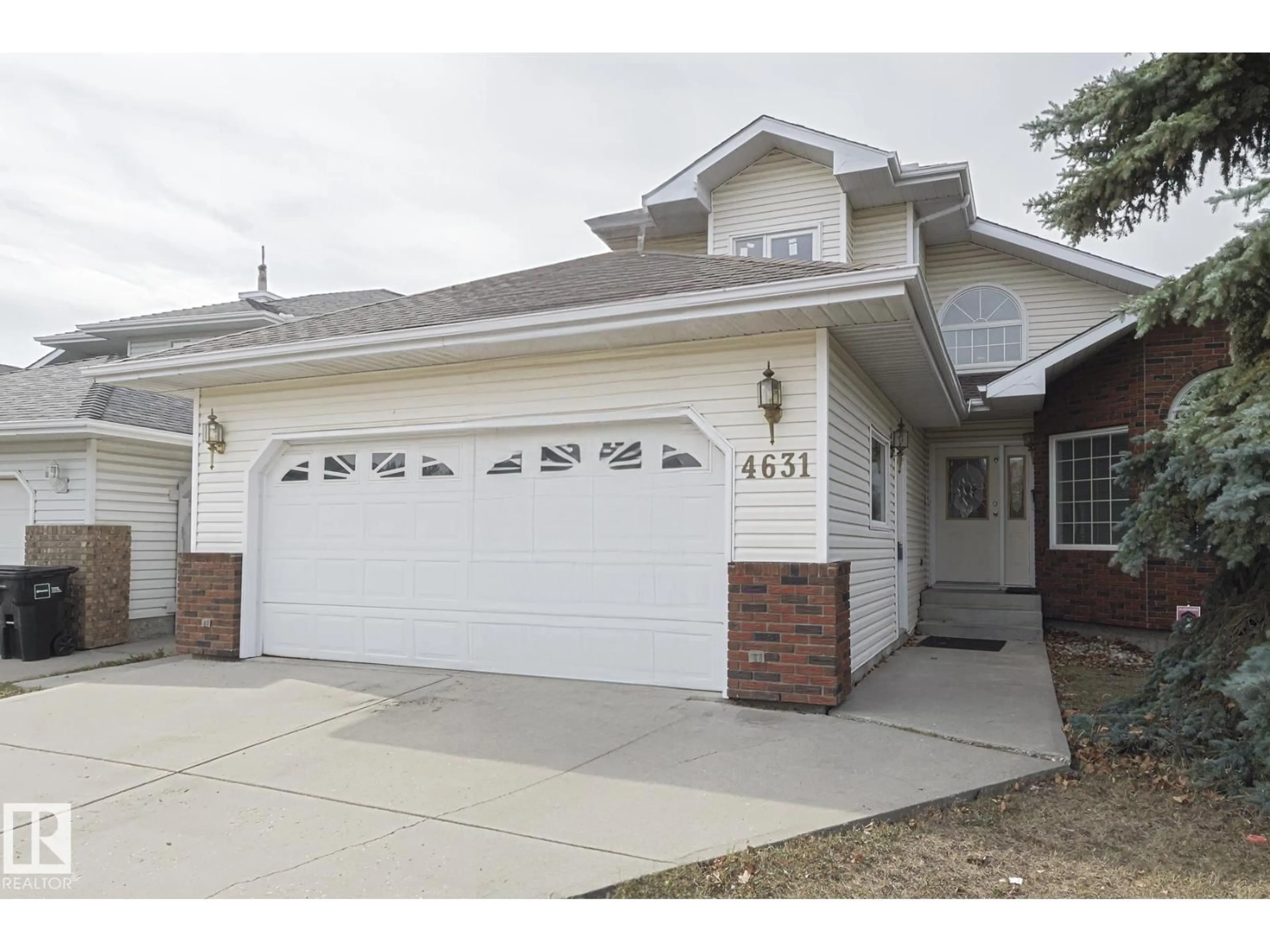 Home with vinyl exterior material, street for 4631 43 AV, Edmonton Alberta T6L6L9