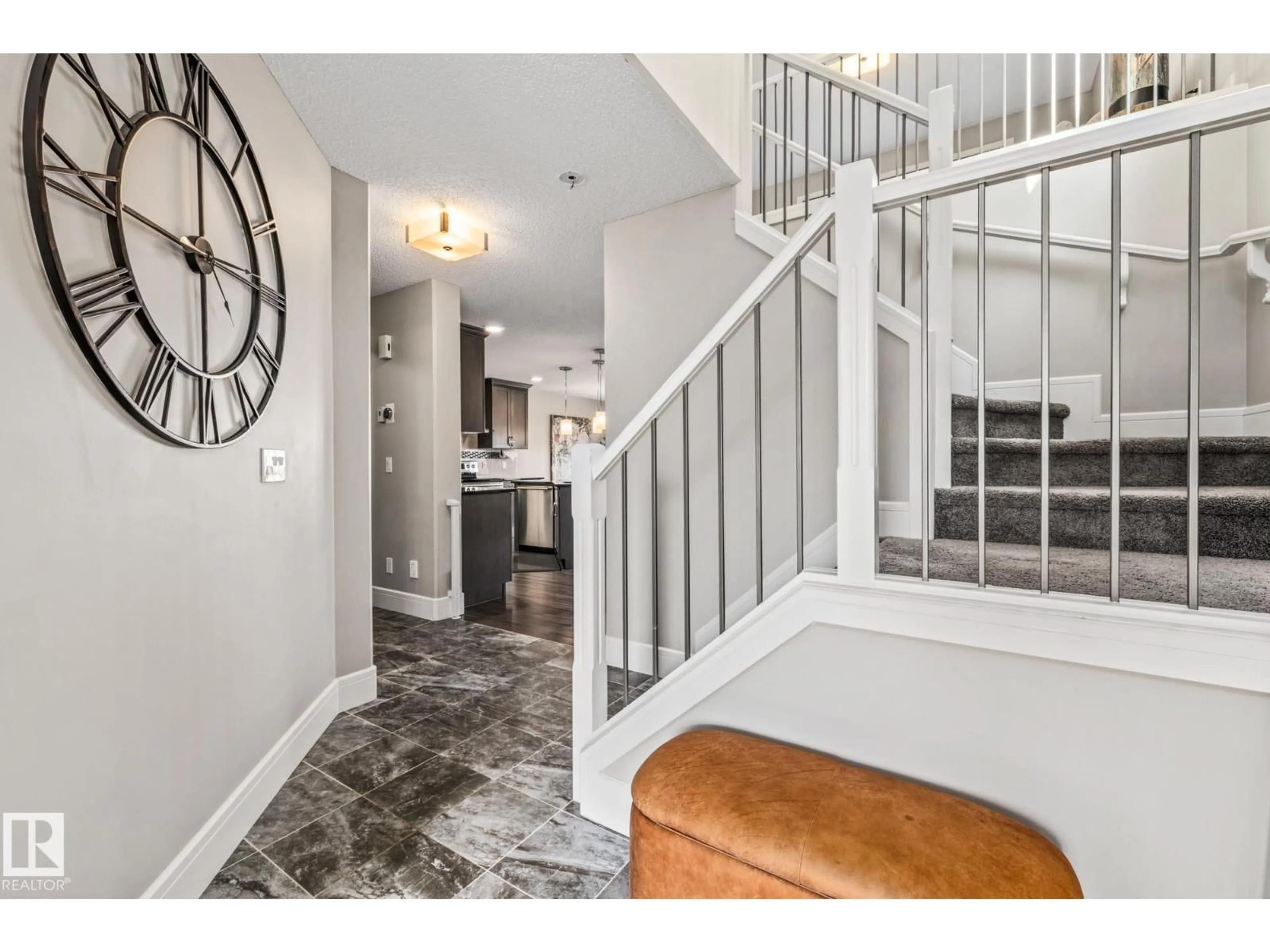 Indoor entryway for 61 CANYON RD, Fort Saskatchewan Alberta T8L0W2