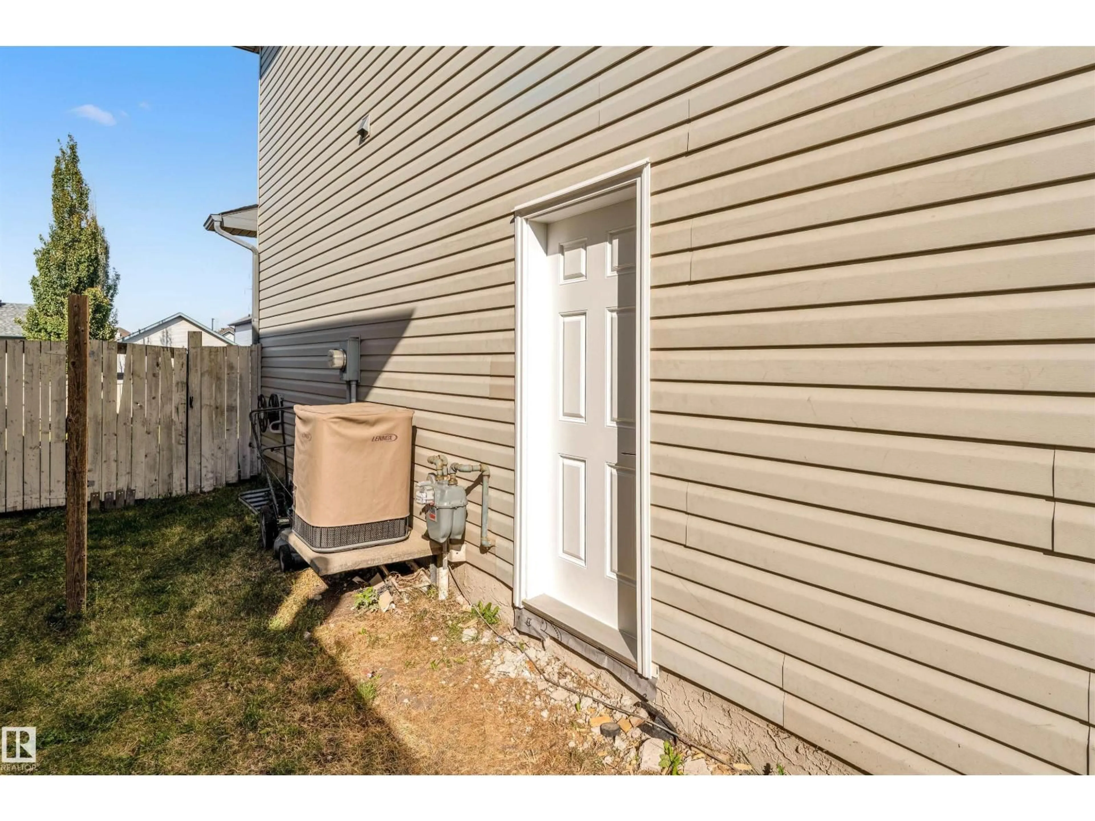 Storage room or clothes room or walk-in closet for 3008 31 AV, Edmonton Alberta T6T1W9
