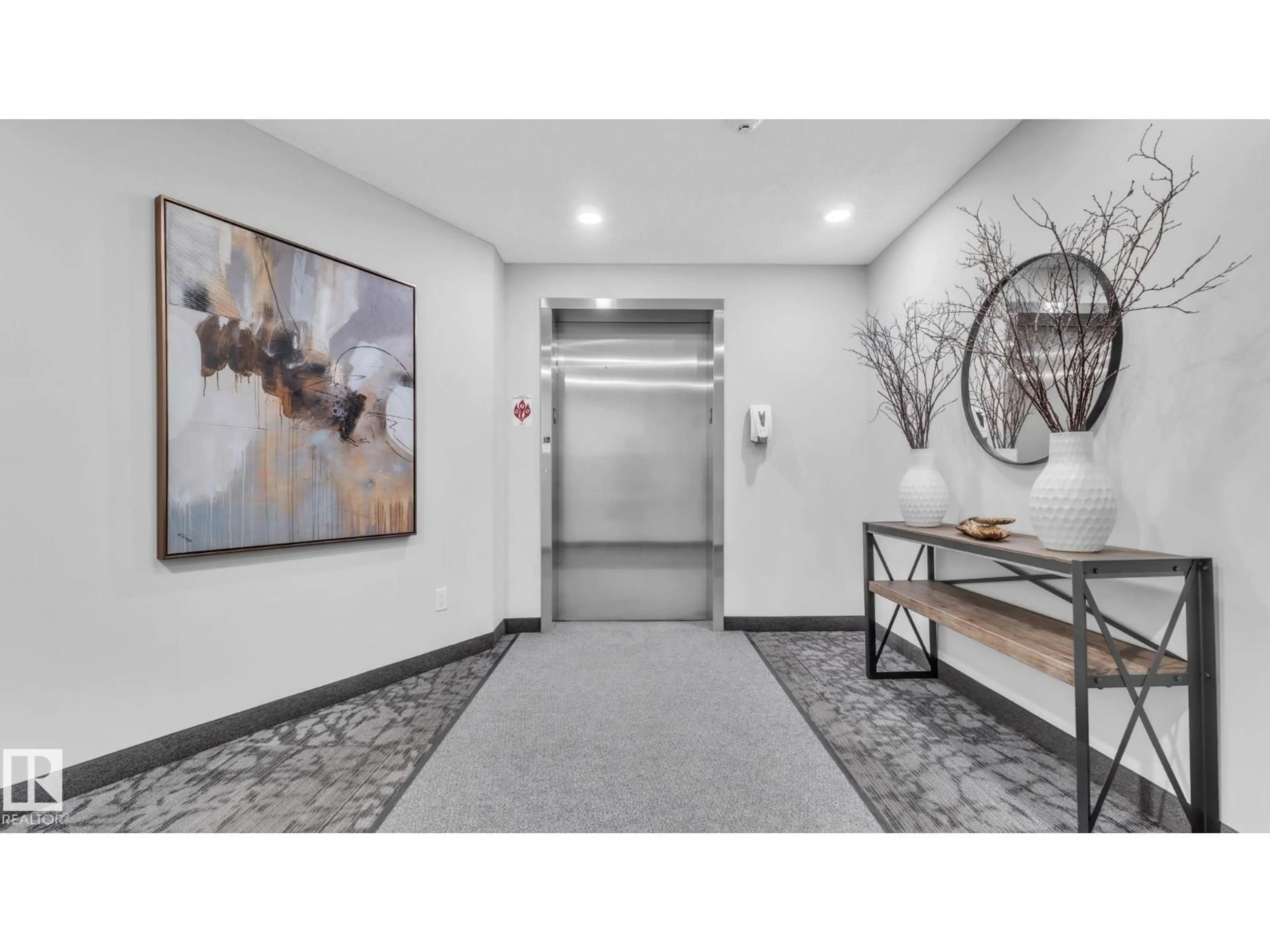 Indoor foyer for #416 - 11511 27 AV, Edmonton Alberta T6J7J8