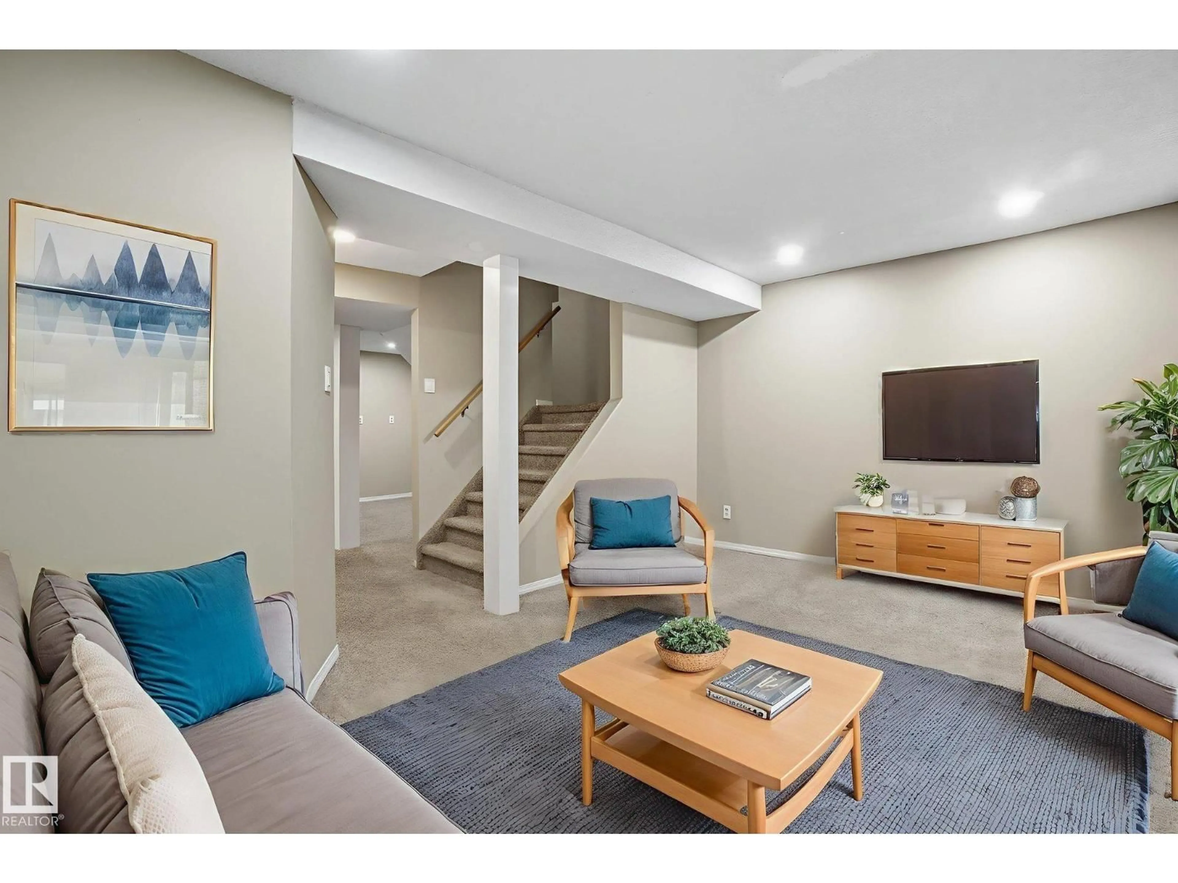 Living room with furniture, unknown for 121 KIRKWOOD WY, Edmonton Alberta T6L5J7
