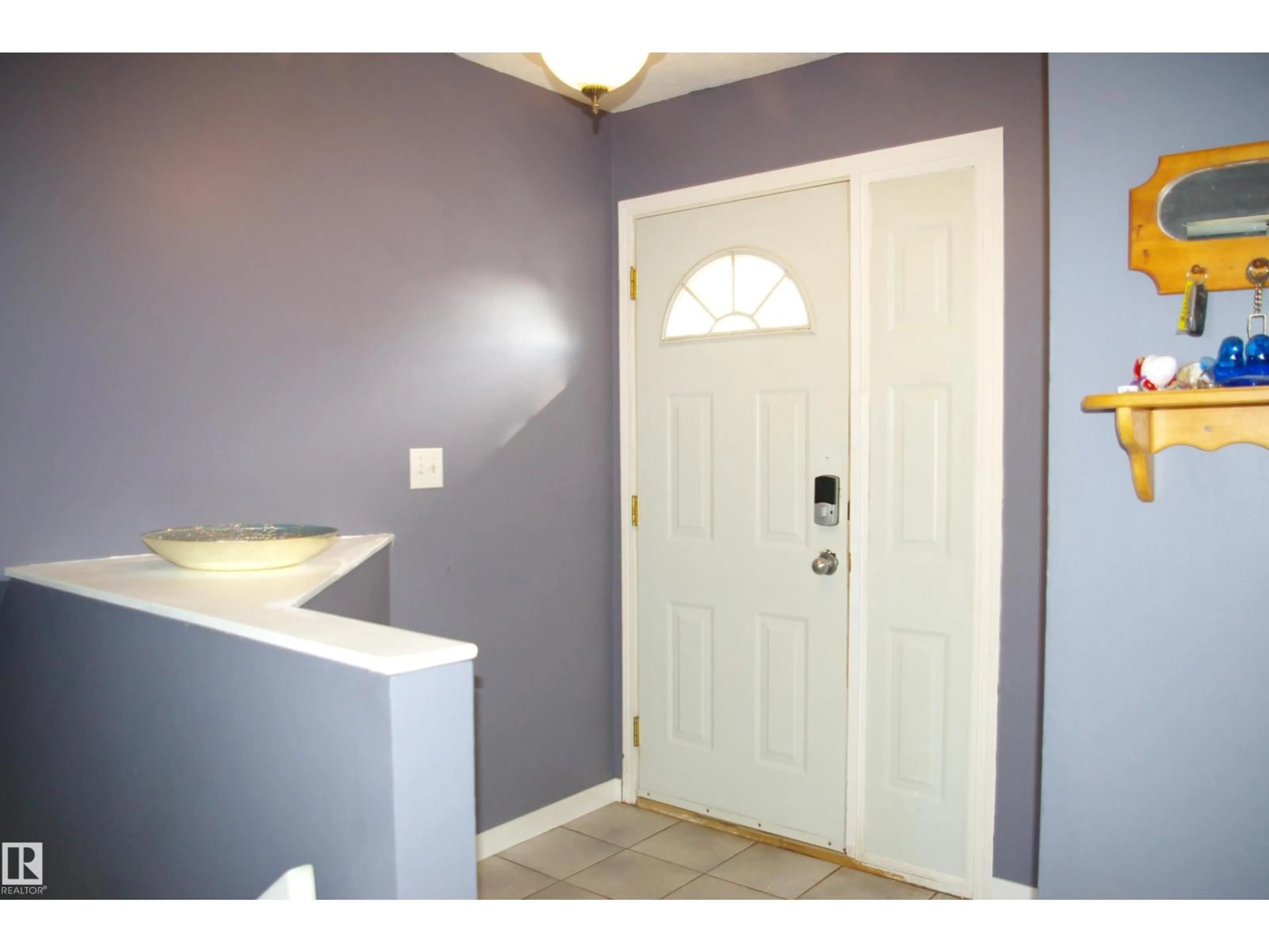 Indoor entryway for 9516 97 ST, Morinville Alberta T8R1H4