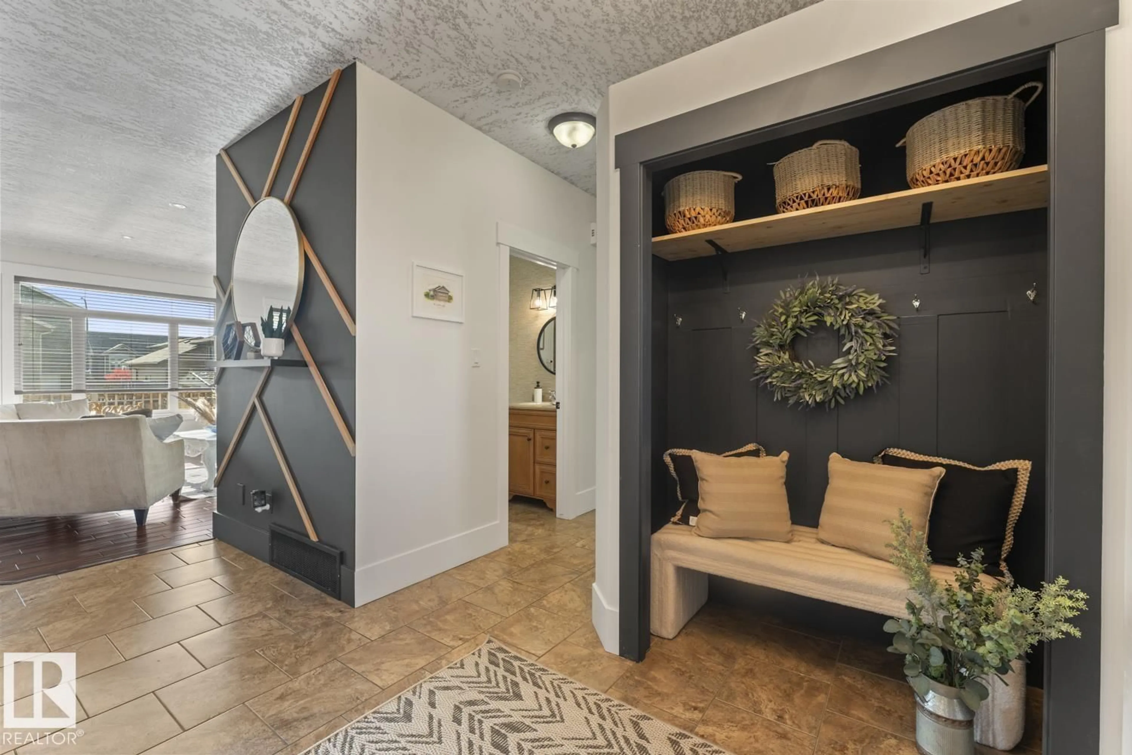 Indoor entryway for 10 ASPEN, Cold Lake Alberta T9M0G2