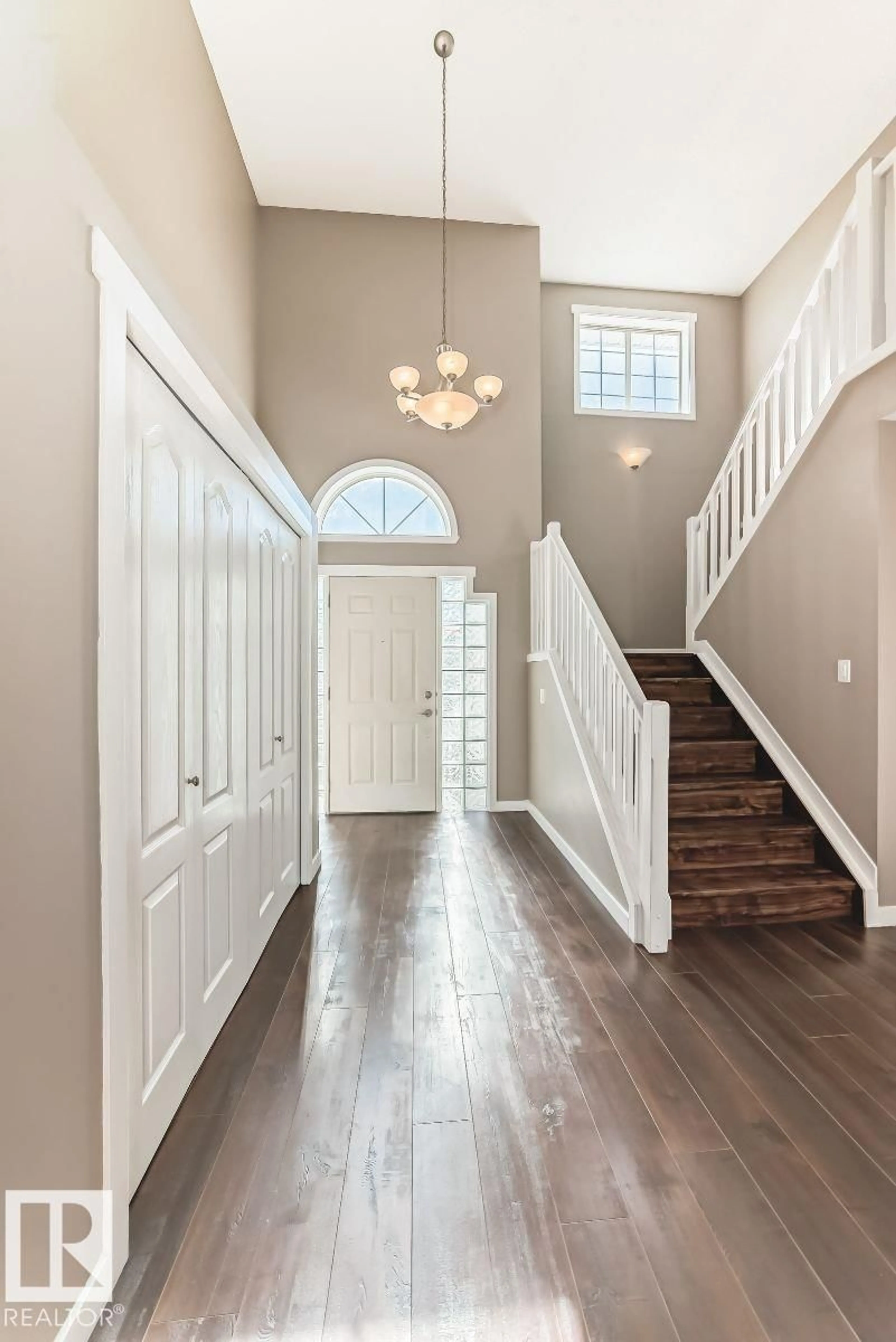 Indoor entryway for 9968 178 AV, Edmonton Alberta T5X5X2