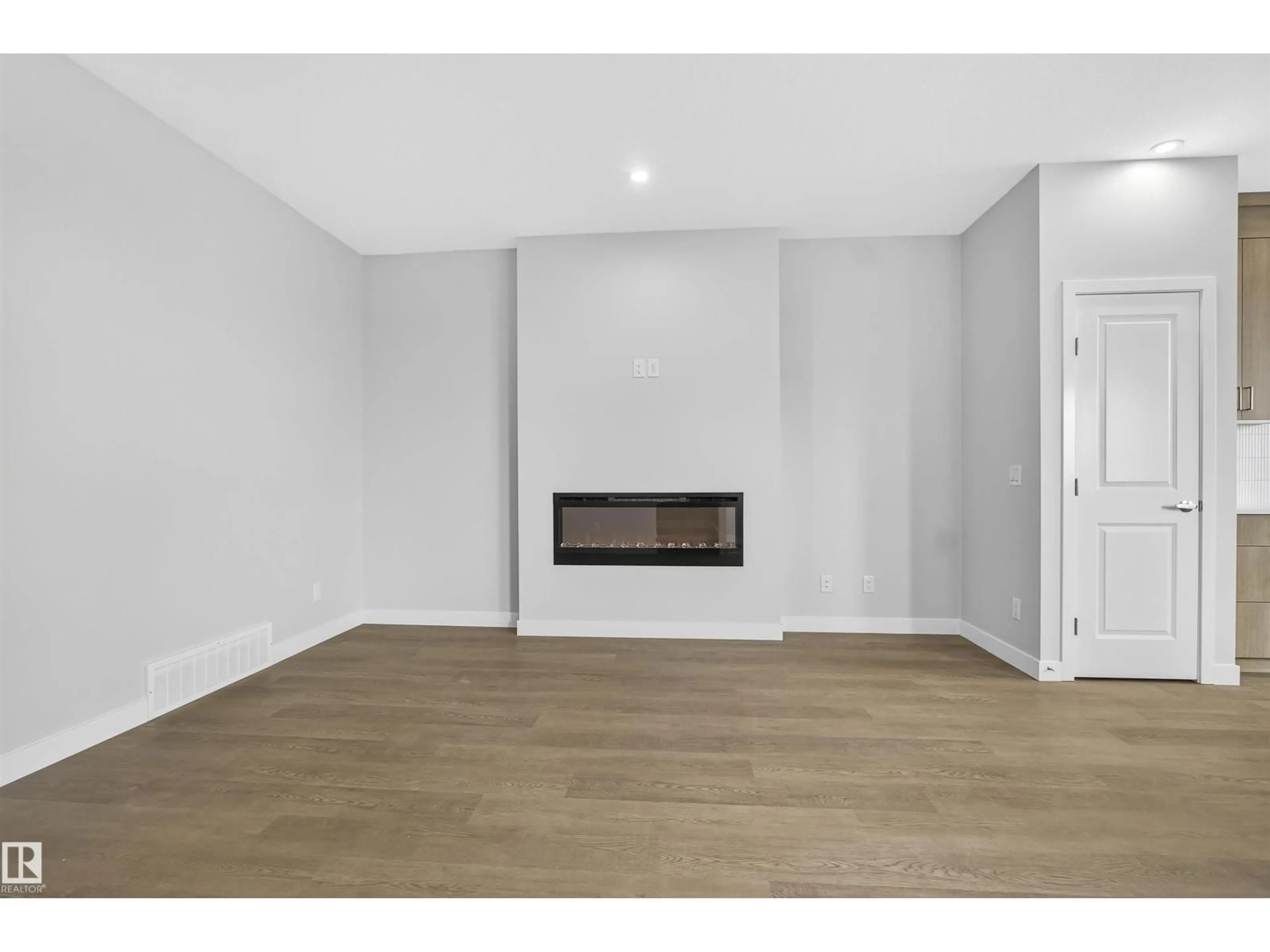 A pic of a room for 3727 ERLANGER DR, Edmonton Alberta T6M3G6