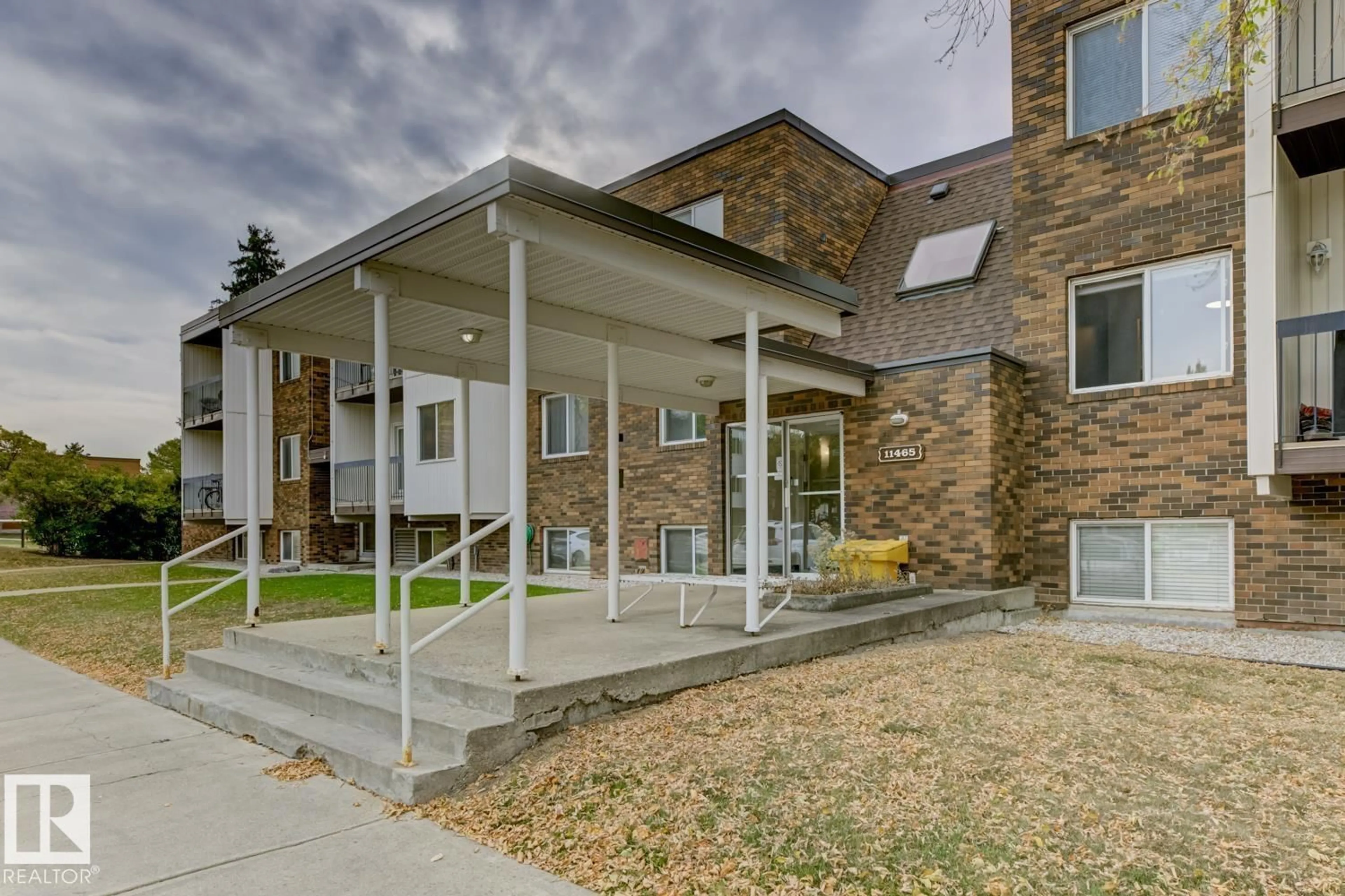 Unknown for 207 - 11465 41 AV NW, Edmonton Alberta T6J0T9