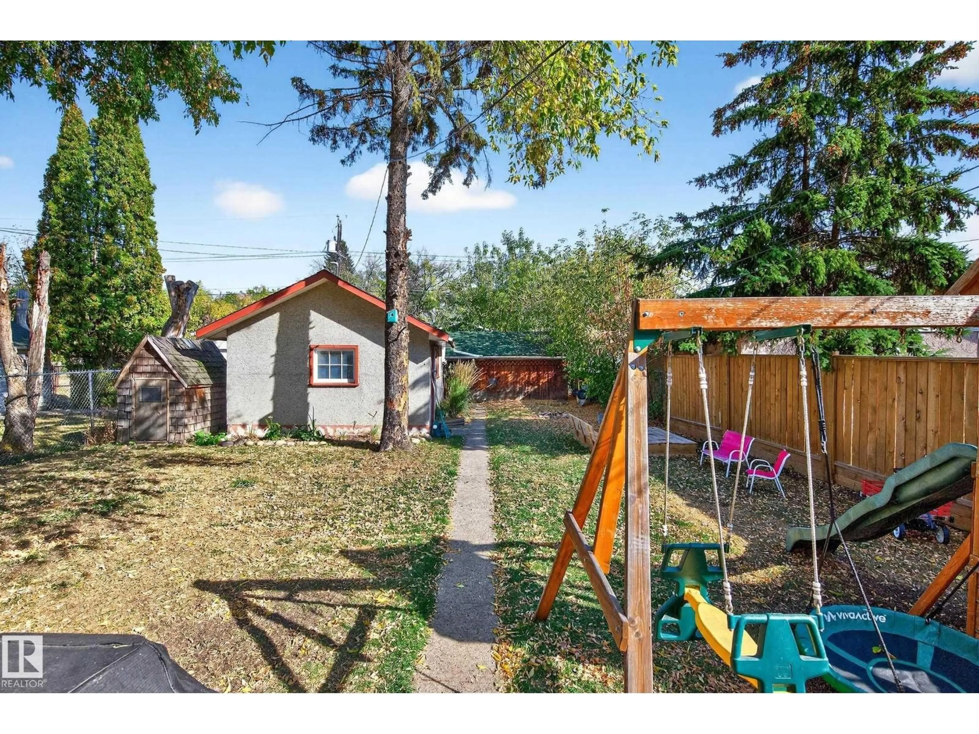 Shed for NW - 12315 103 ST, Edmonton Alberta T5G2K4