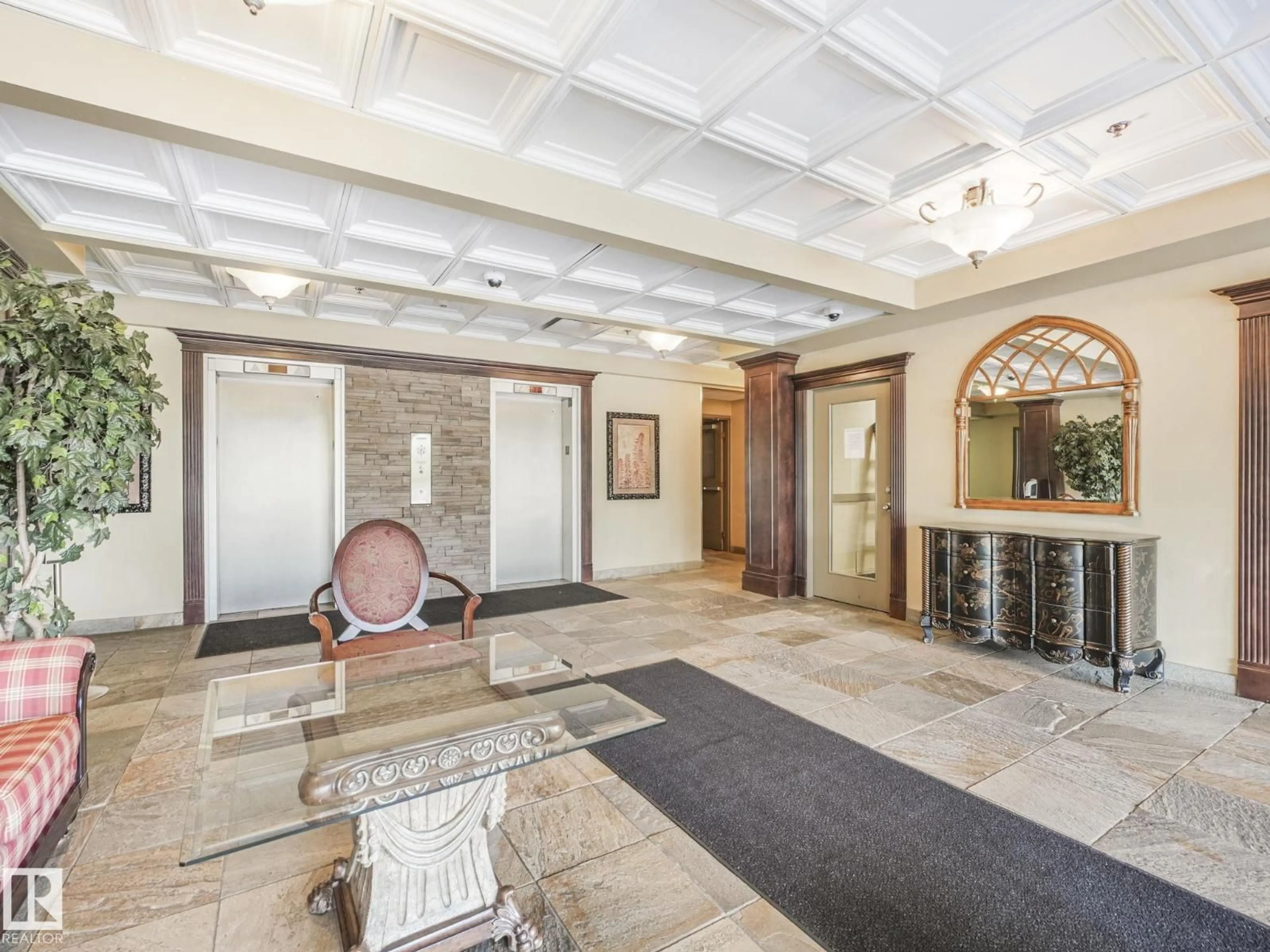 Lobby for 1902 - 10135 SASKATCHEWAN DR, Edmonton Alberta T6E4Y9