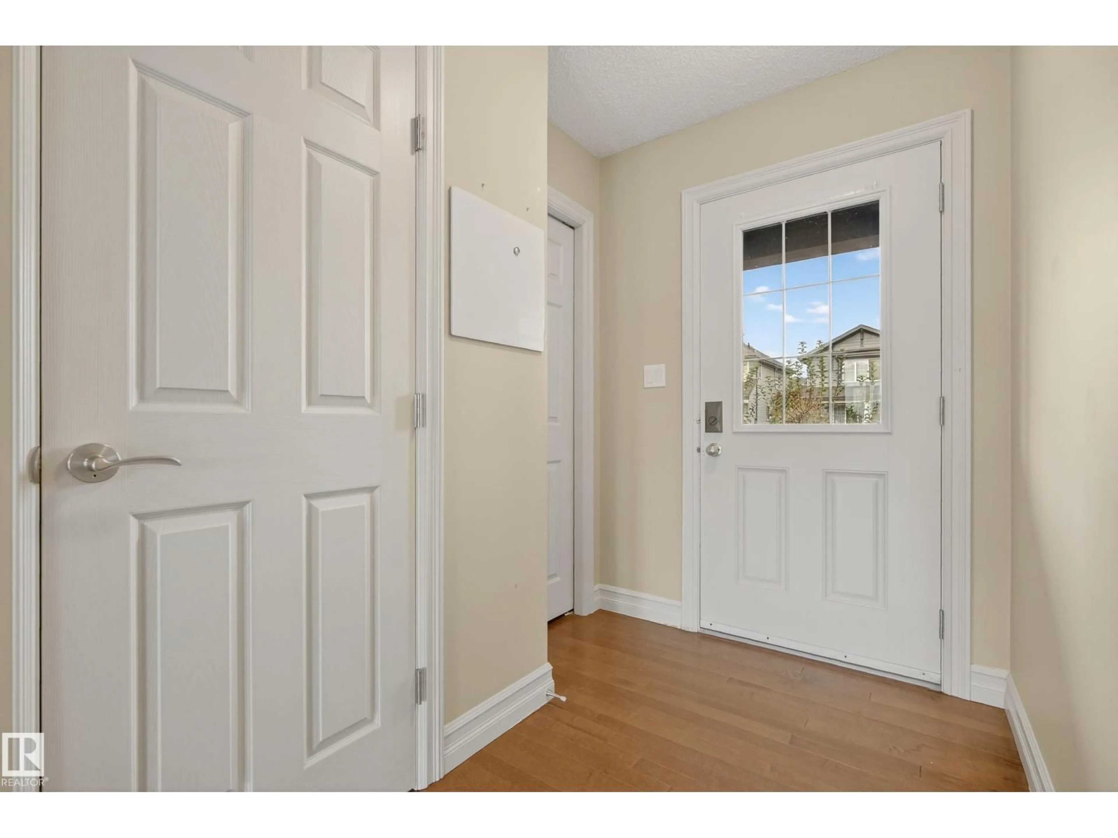 Indoor entryway for 12207 167A AV, Edmonton Alberta T5X0G4