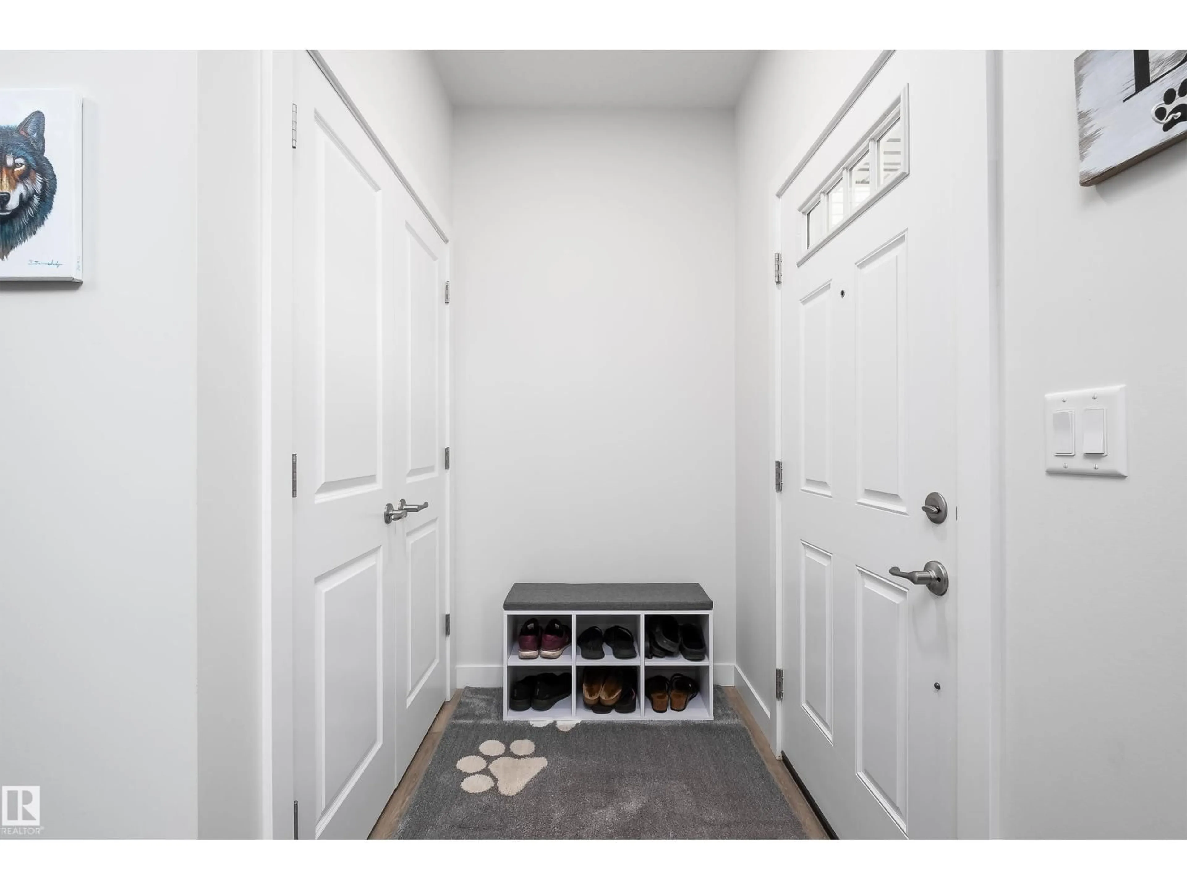 Indoor entryway for 29 HARRISON GA, Spruce Grove Alberta T7X0X2