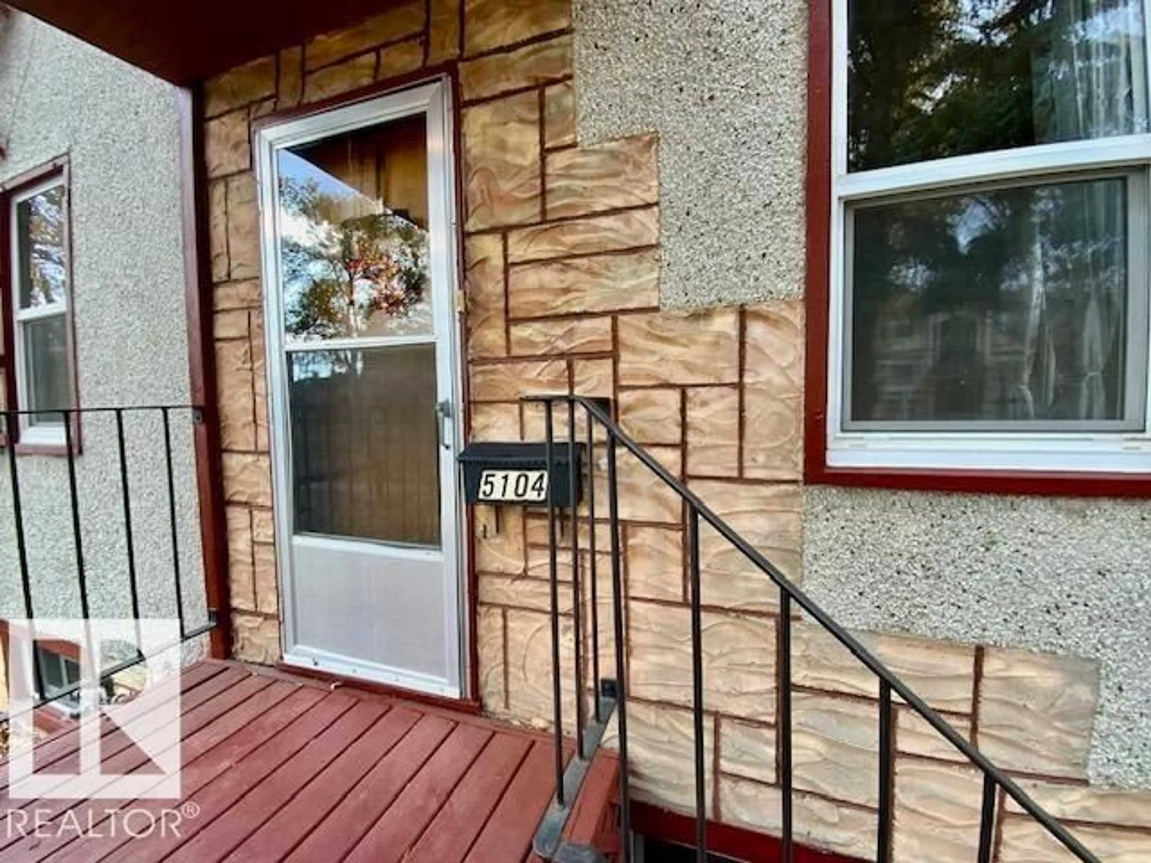 Unknown for 5104 52 AV, Wetaskiwin Alberta T9A0X3
