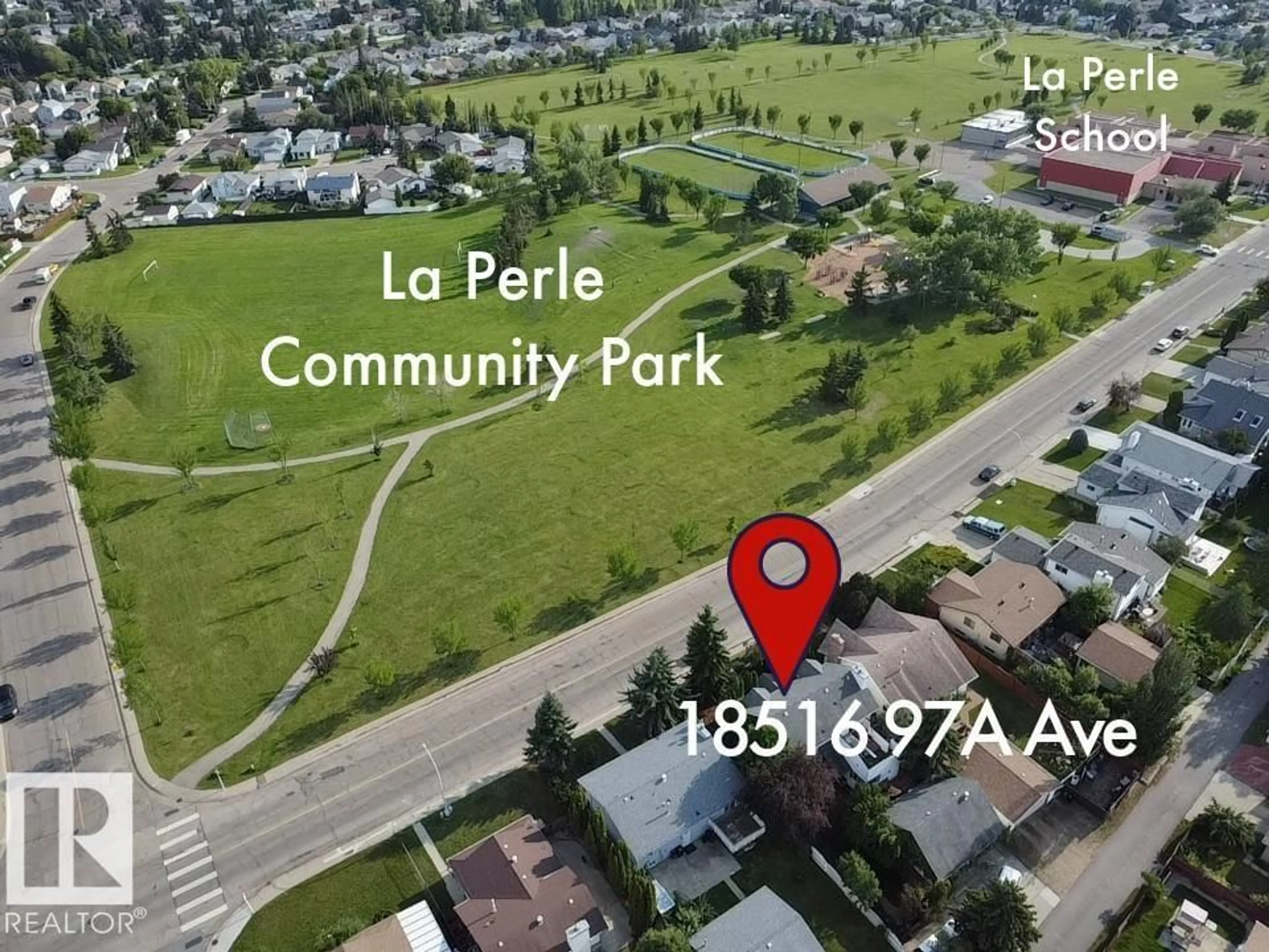 A pic from outside/outdoor area/front of a property/back of a property/a pic from drone, street for 18516 97A AV, Edmonton Alberta T5T3J4