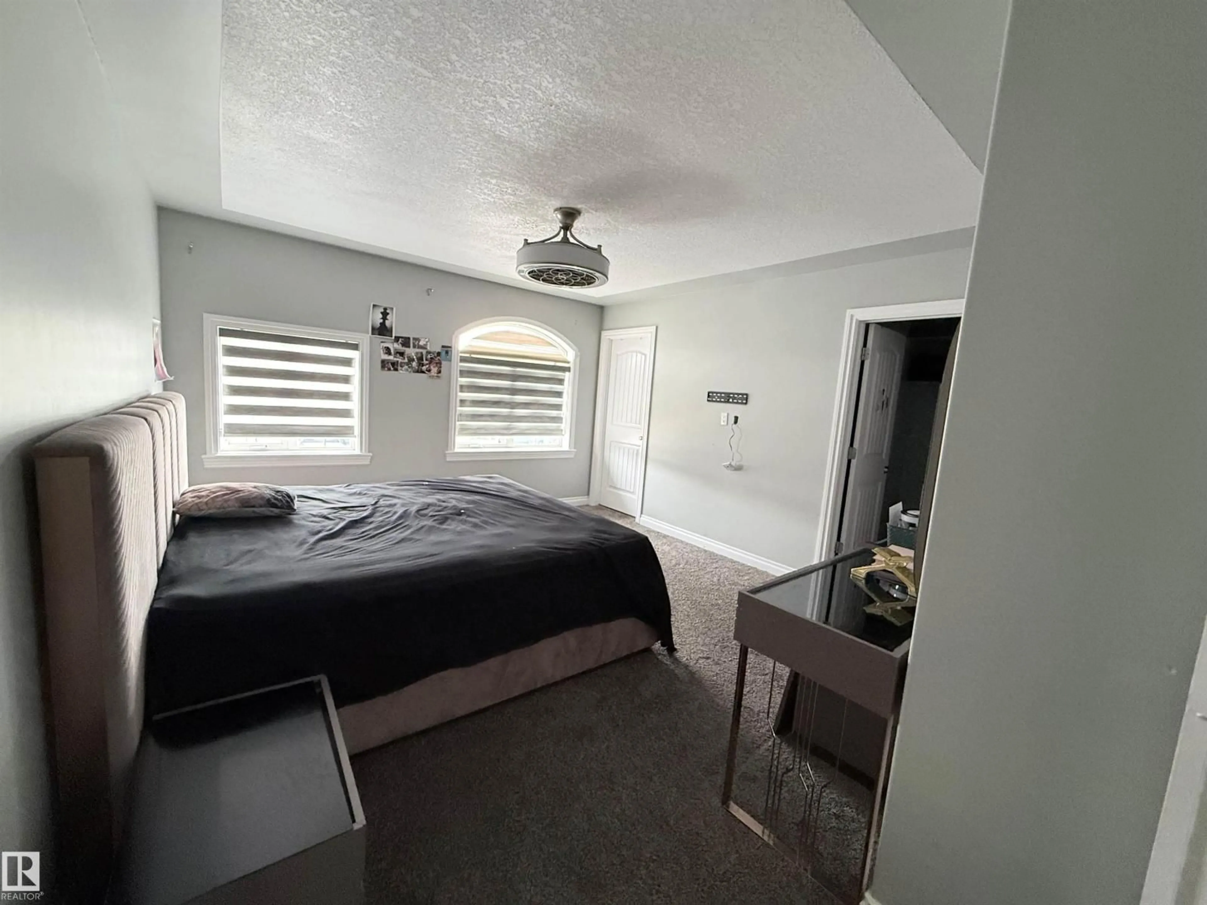 A pic of a room for 15116 32 ST, Edmonton Alberta T5Y0N2