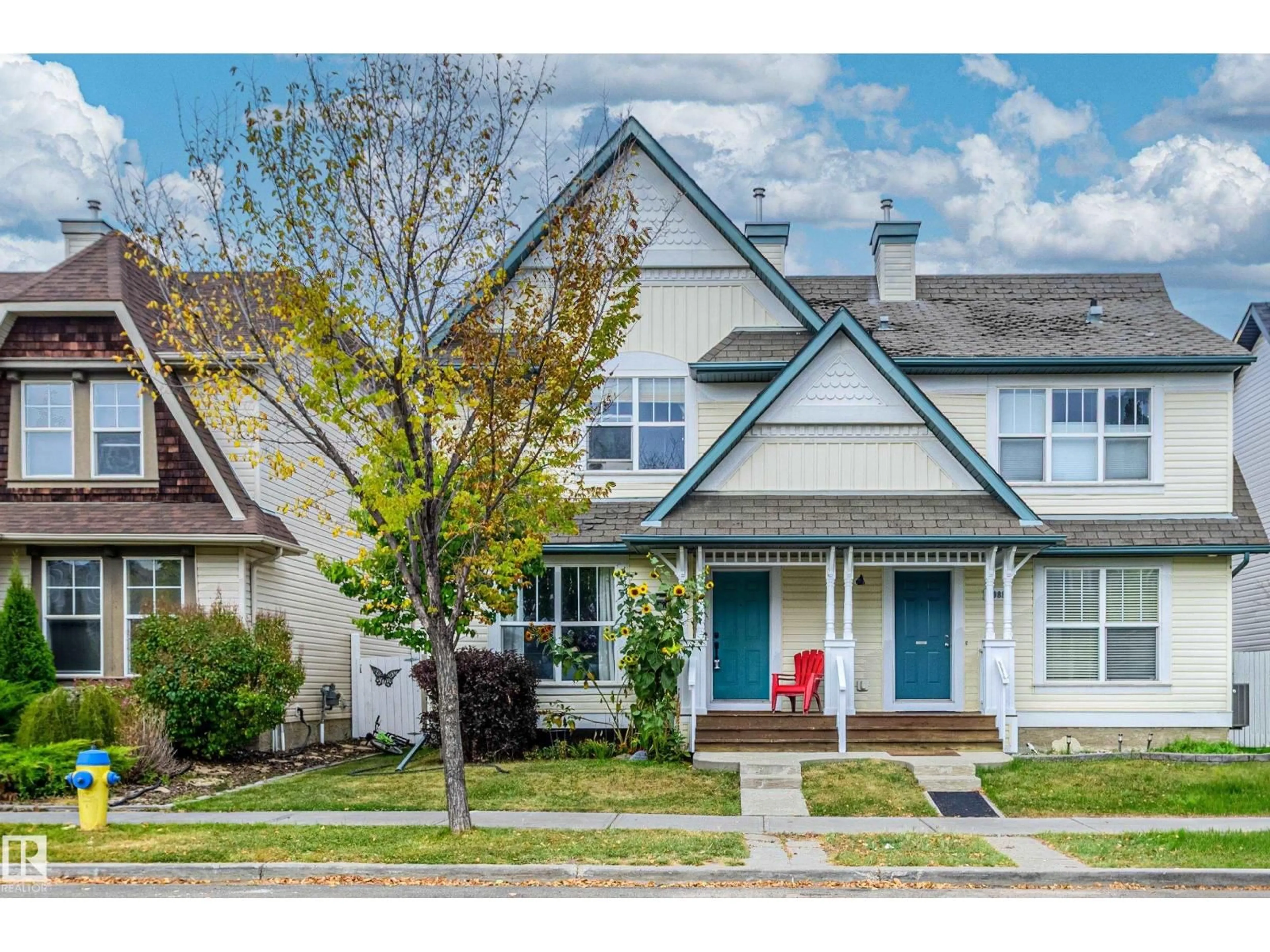 Home with vinyl exterior material, street for 5990 SOUTH TERWILLEGAR BOULEVARD, Edmonton Alberta T6R0K4