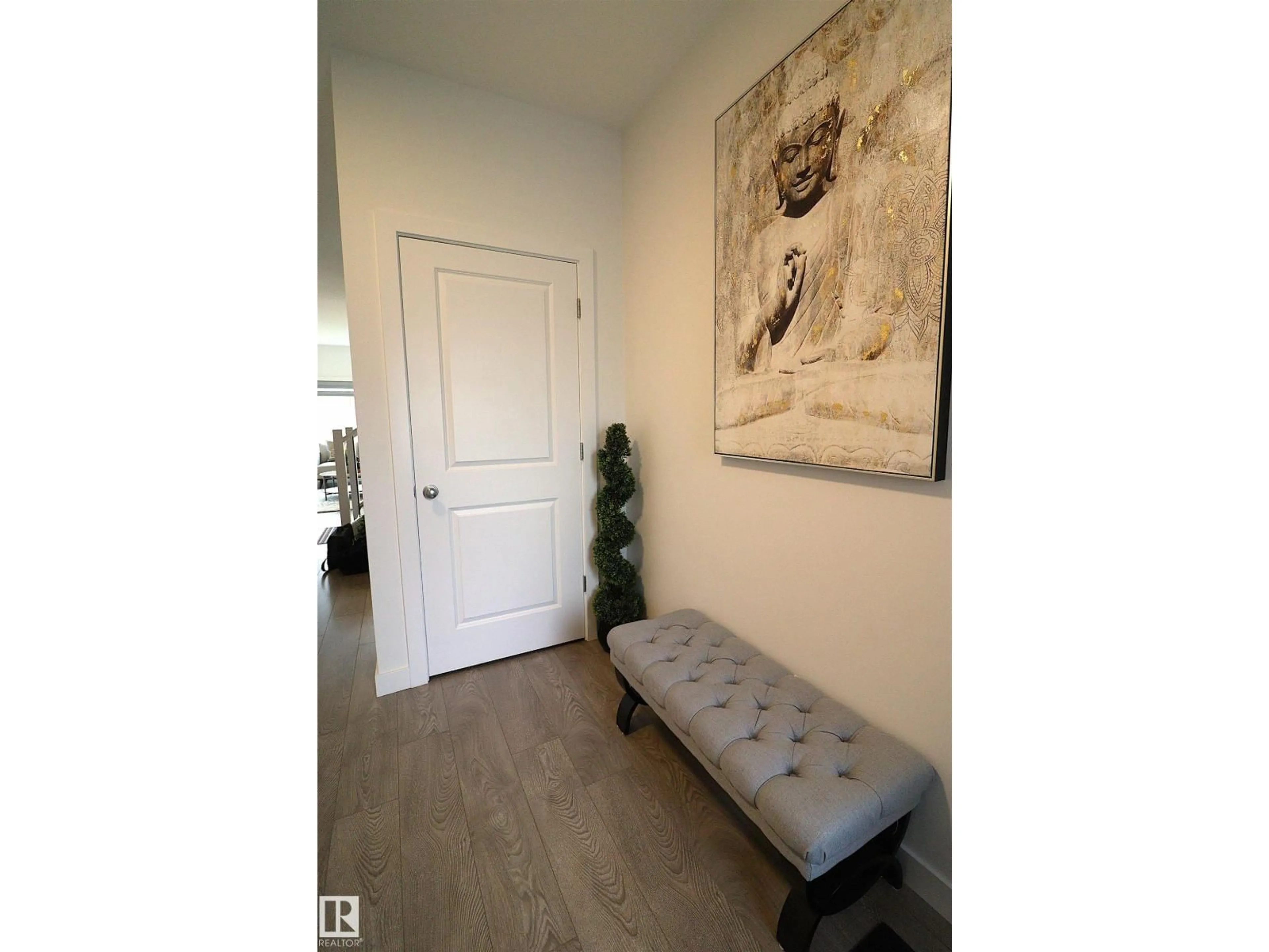 Indoor entryway for 2888 COUGHLAN GREEN, Edmonton Alberta T6W4B2