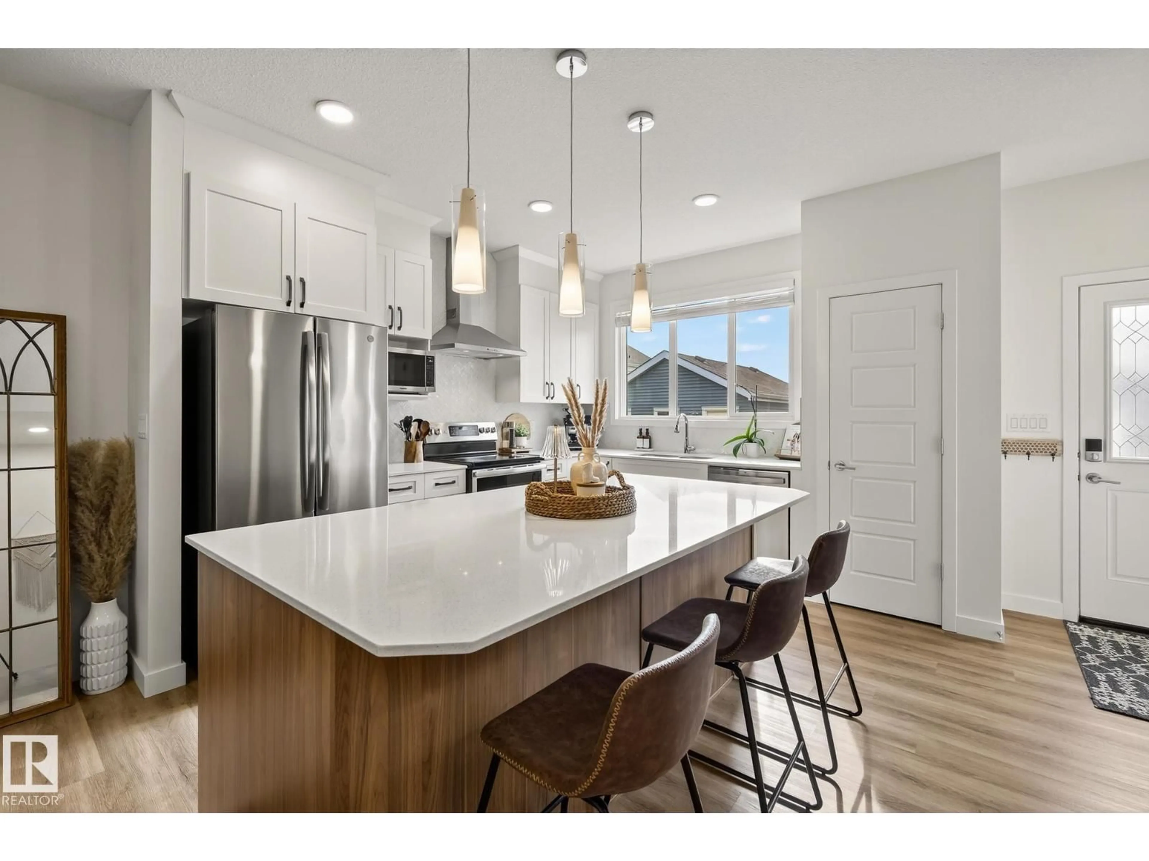 Open concept kitchen, unknown for NW - 3396 ERLANGER BEND BN, Edmonton Alberta T6M1J5