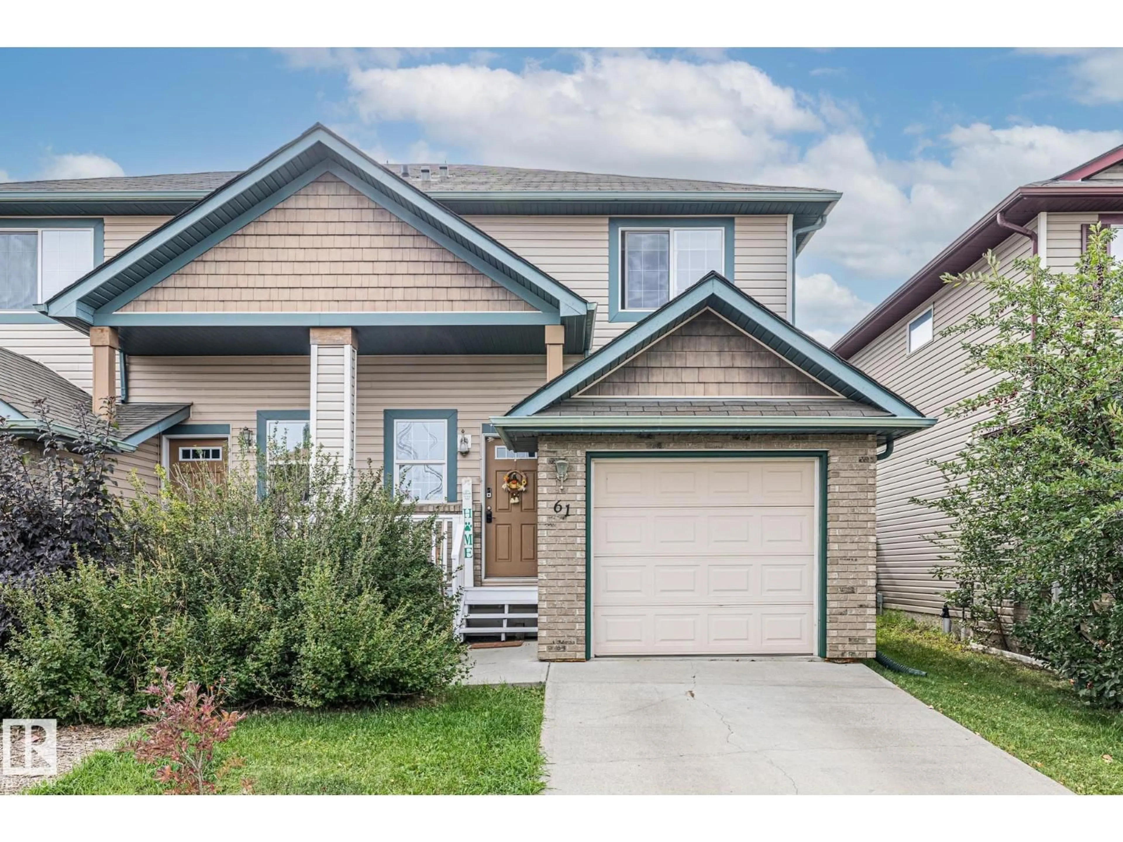 Home with vinyl exterior material, street for 61 VAUGHN AV, Spruce Grove Alberta T7X4R9