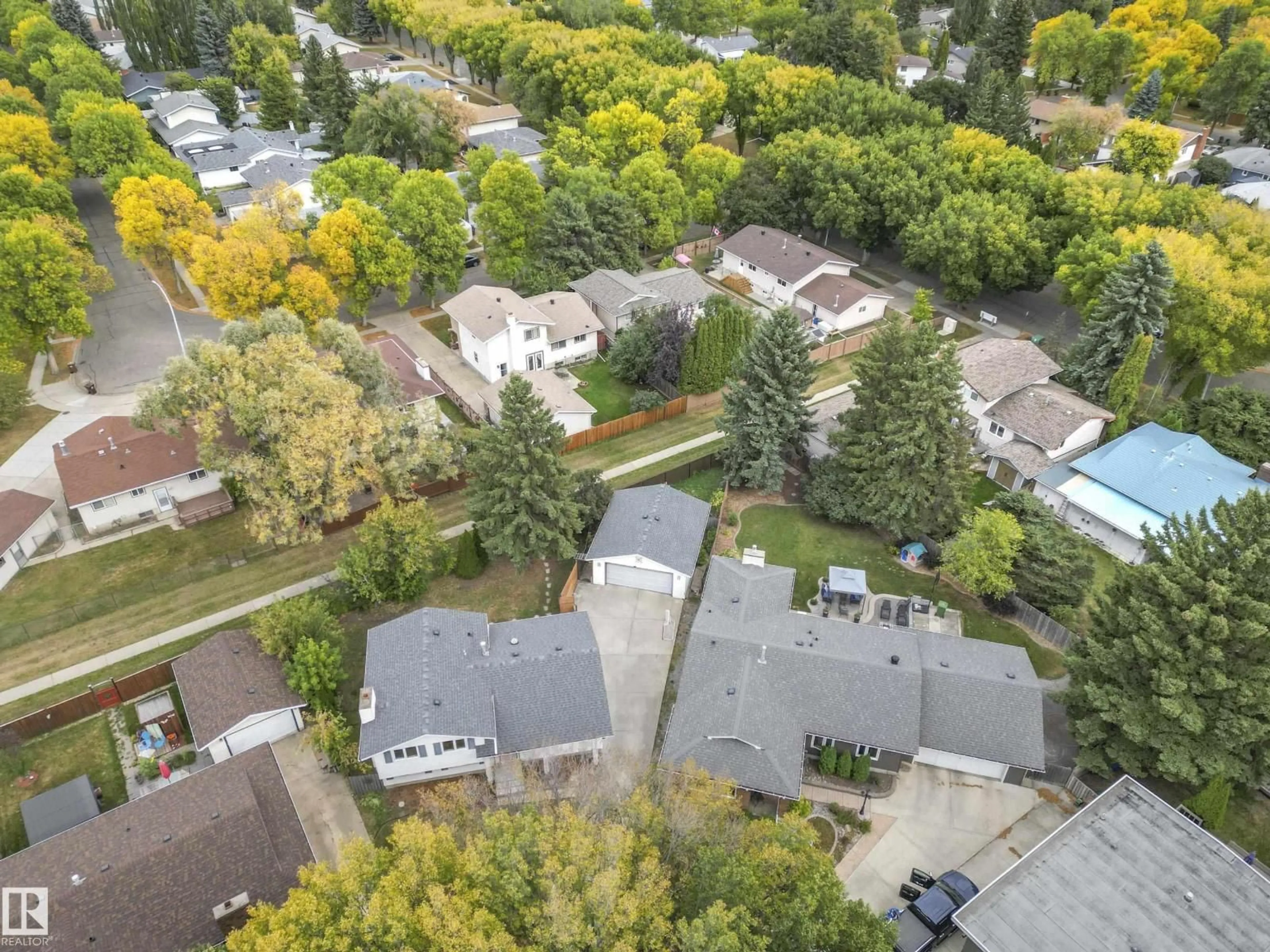A pic from outside/outdoor area/front of a property/back of a property/a pic from drone, street for 66 FLINT CR, St. Albert Alberta T8N1Y8