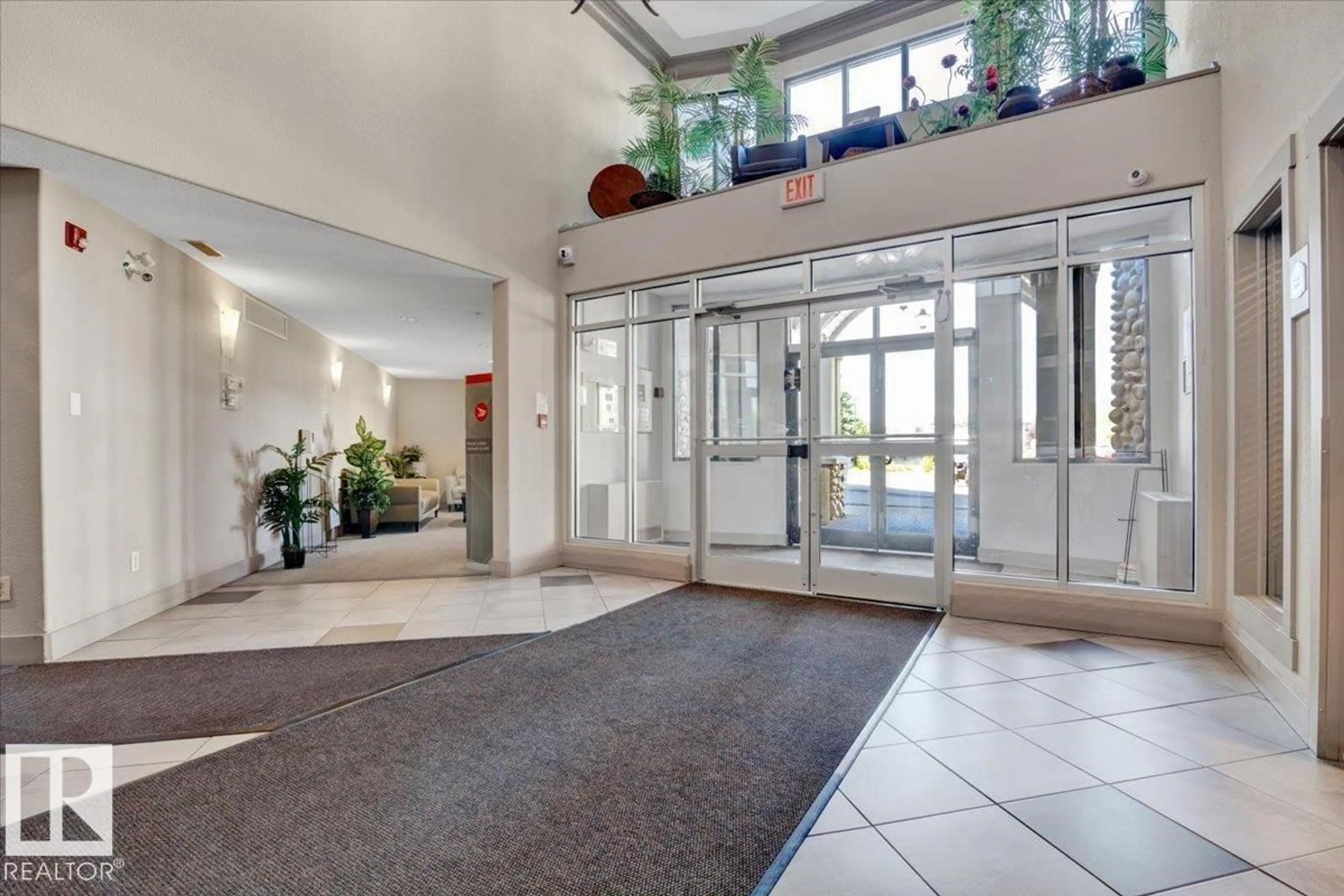 Indoor foyer for #140 - 16035 132 ST, Edmonton Alberta T6V0B4