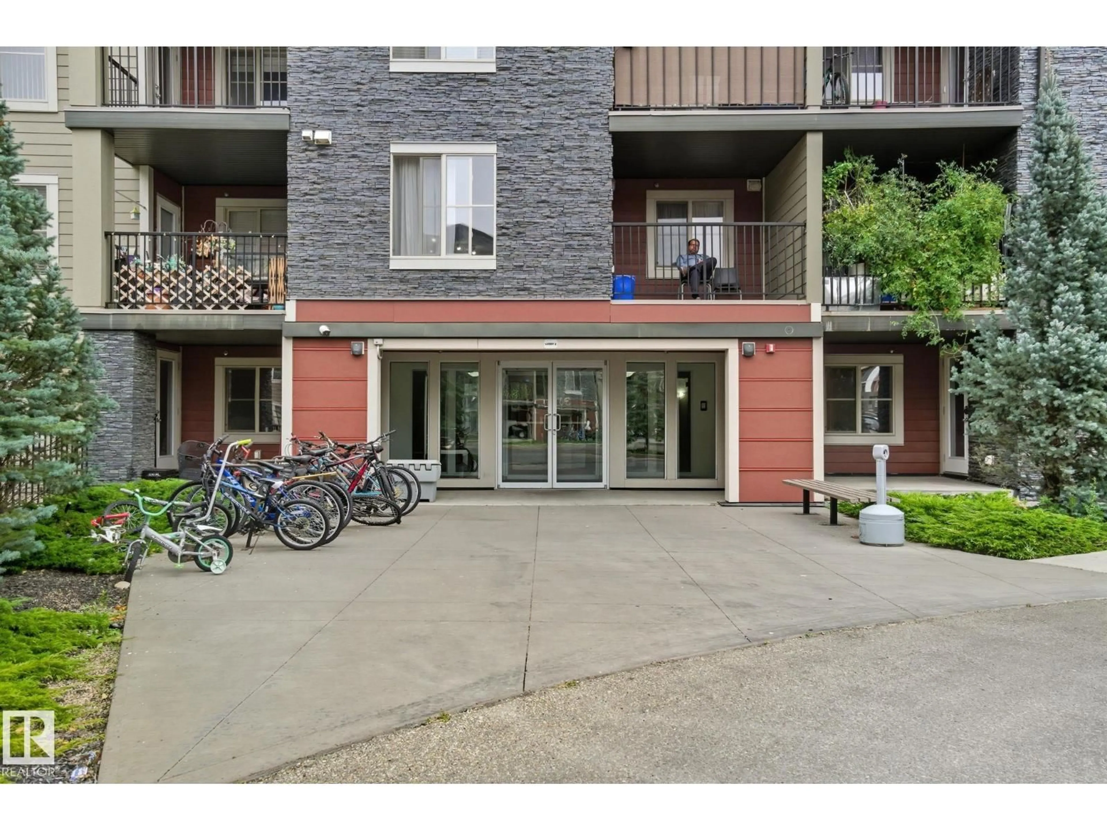 Indoor foyer for 125 3315 JAMES MOWATT TR, Edmonton Alberta T6W3L9