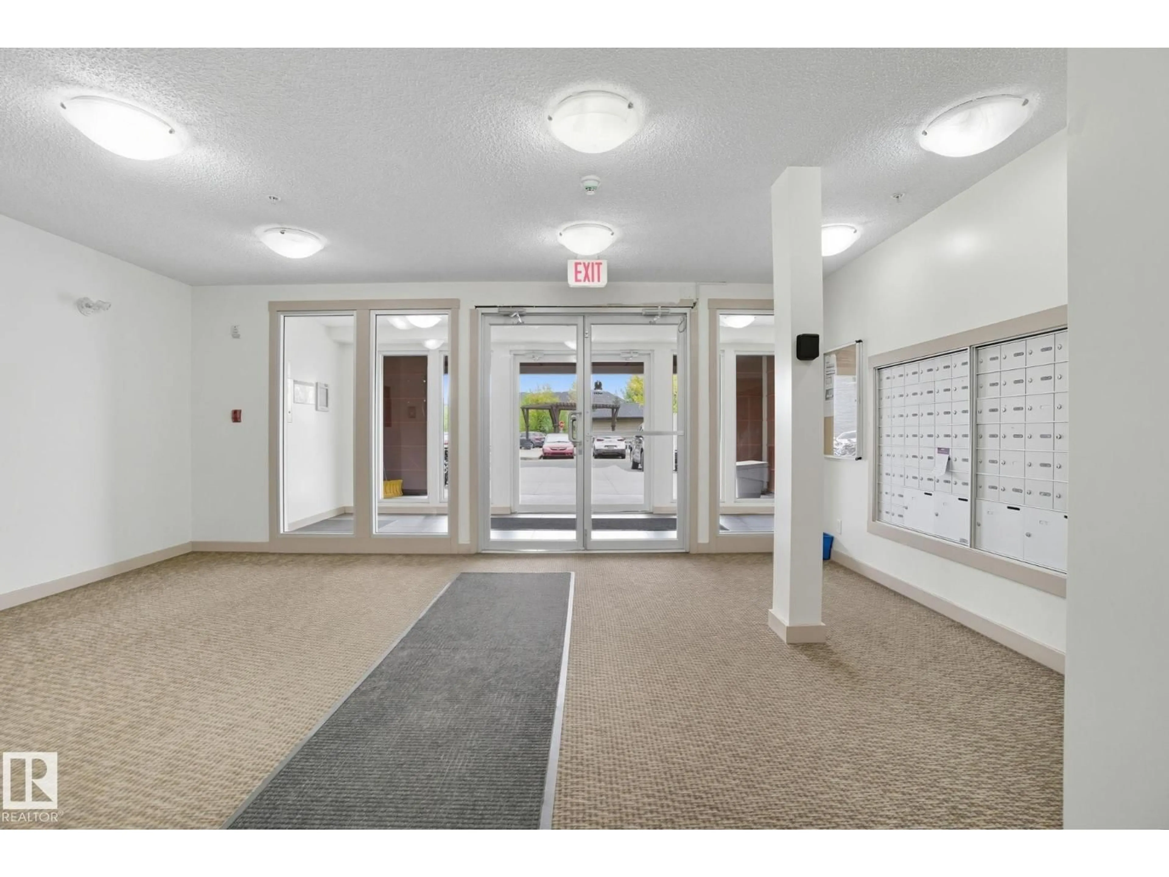 Indoor foyer for 125 3315 JAMES MOWATT TR, Edmonton Alberta T6W3L9