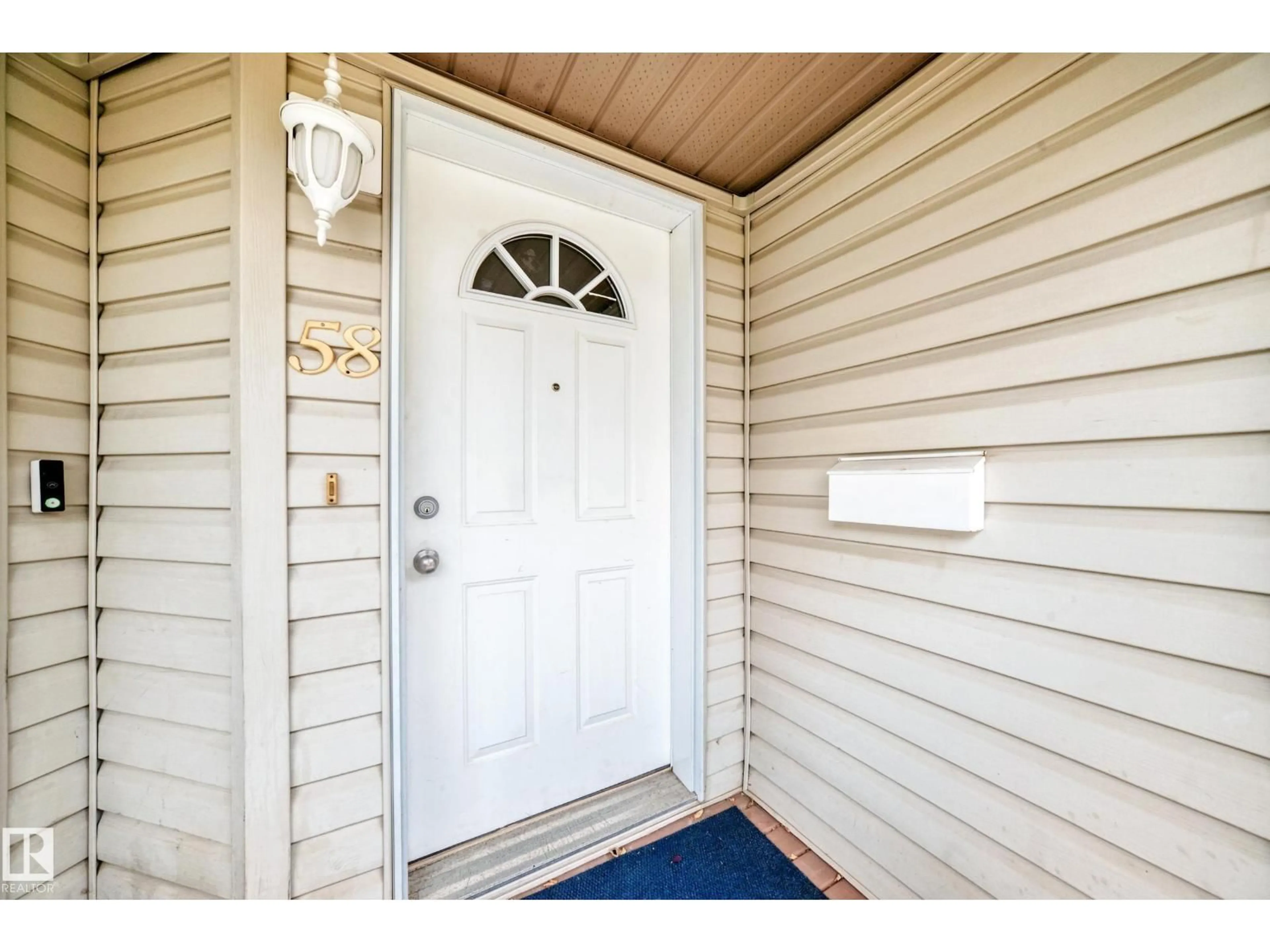 Indoor entryway for #58 - 2505 42 ST, Edmonton Alberta T6L7G8