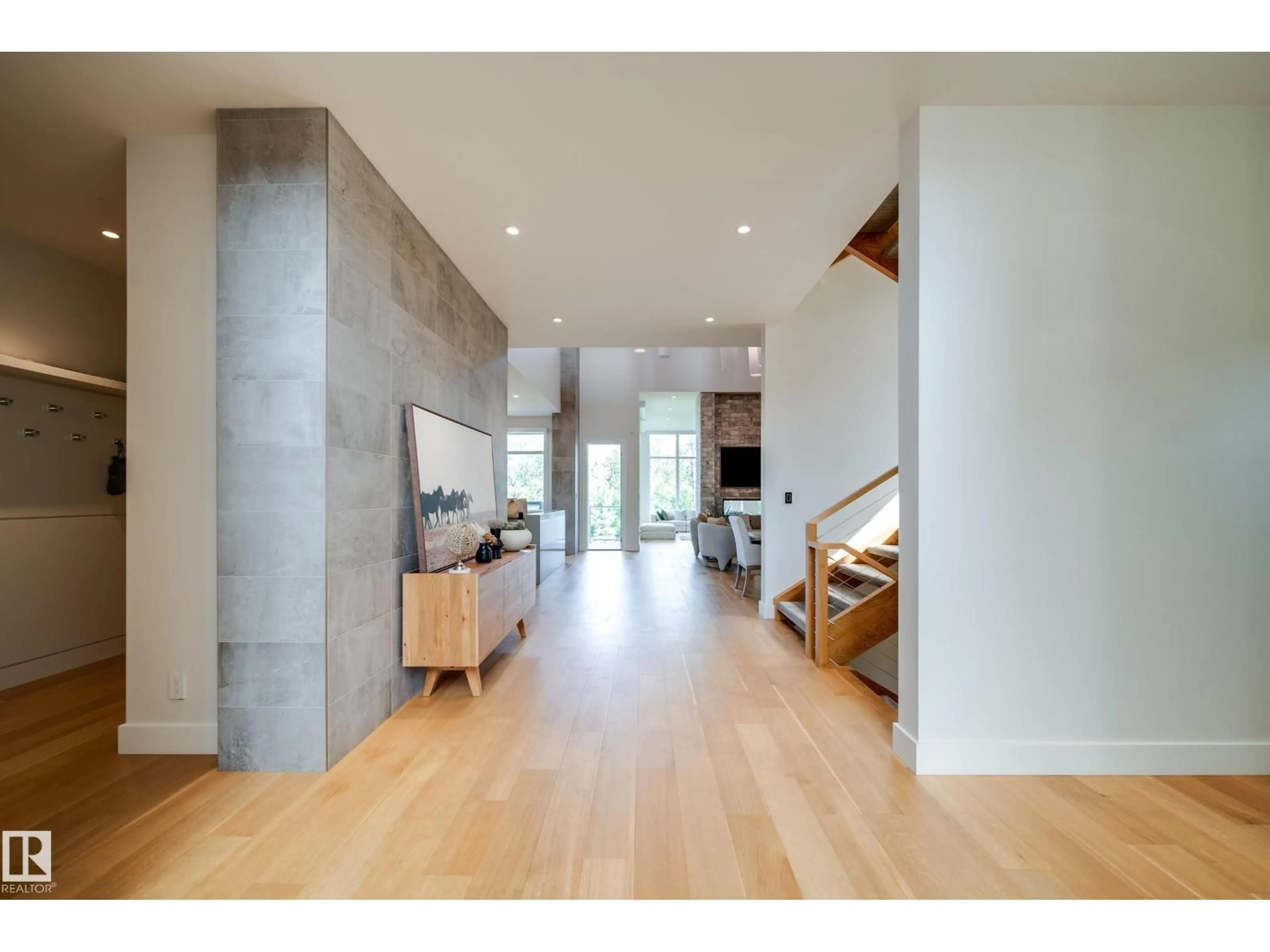 Indoor entryway for 705 HOWATT DR, Edmonton Alberta T6W3K3