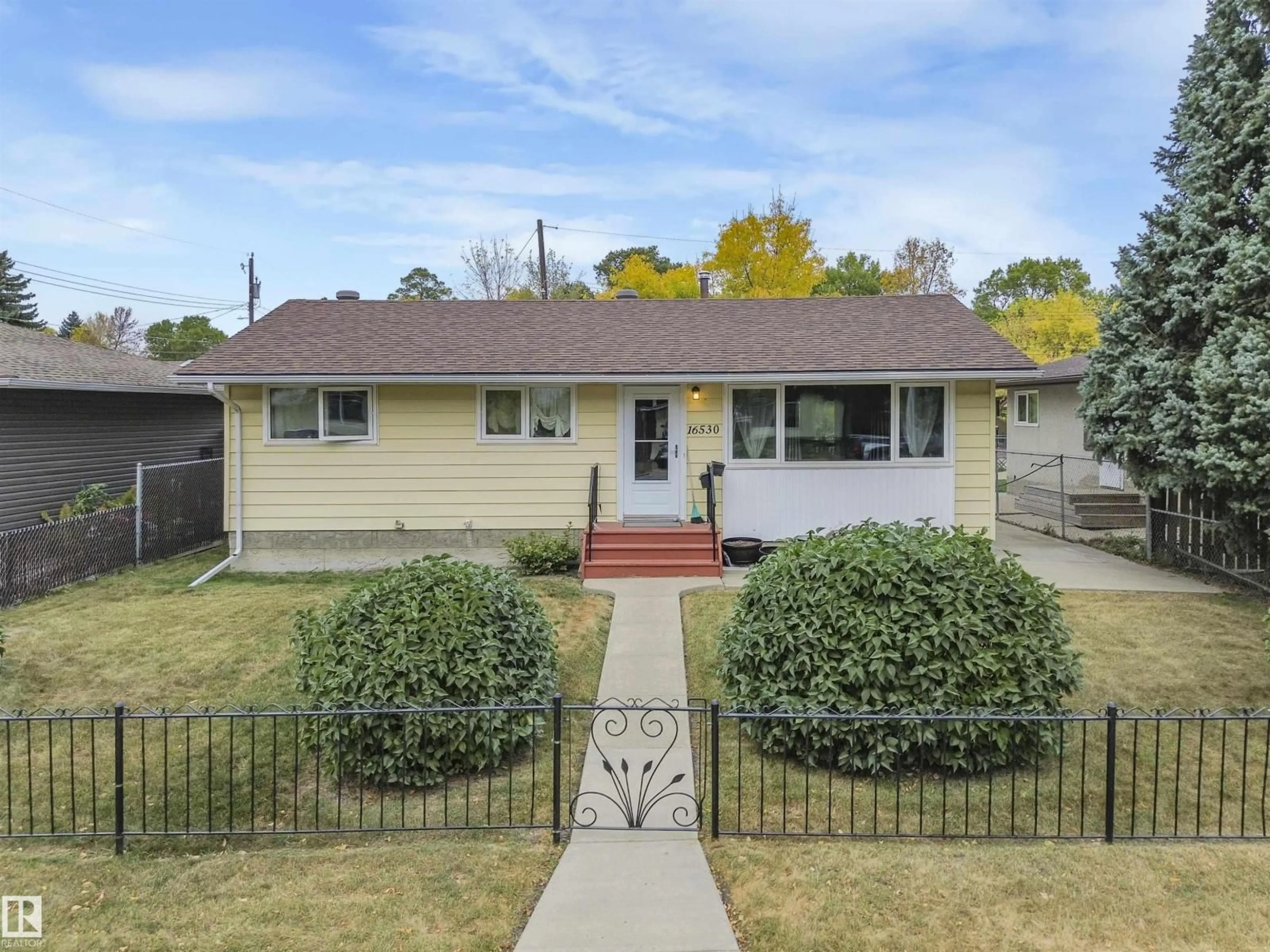 A pic from outside/outdoor area/front of a property/back of a property/a pic from drone, street for 16530 104 AV, Edmonton Alberta T5P0S7