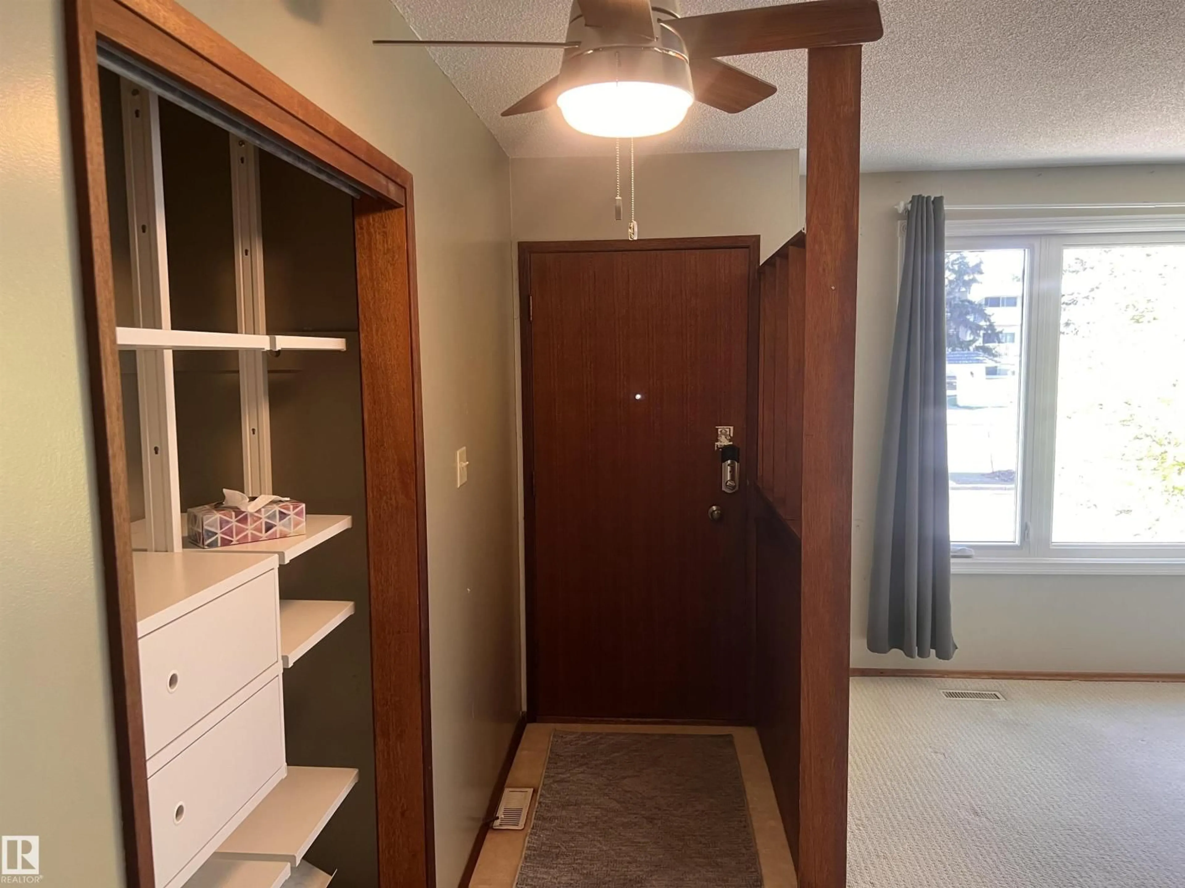 Unknown for NW - 9415 149 ST, Edmonton Alberta T5R1C5