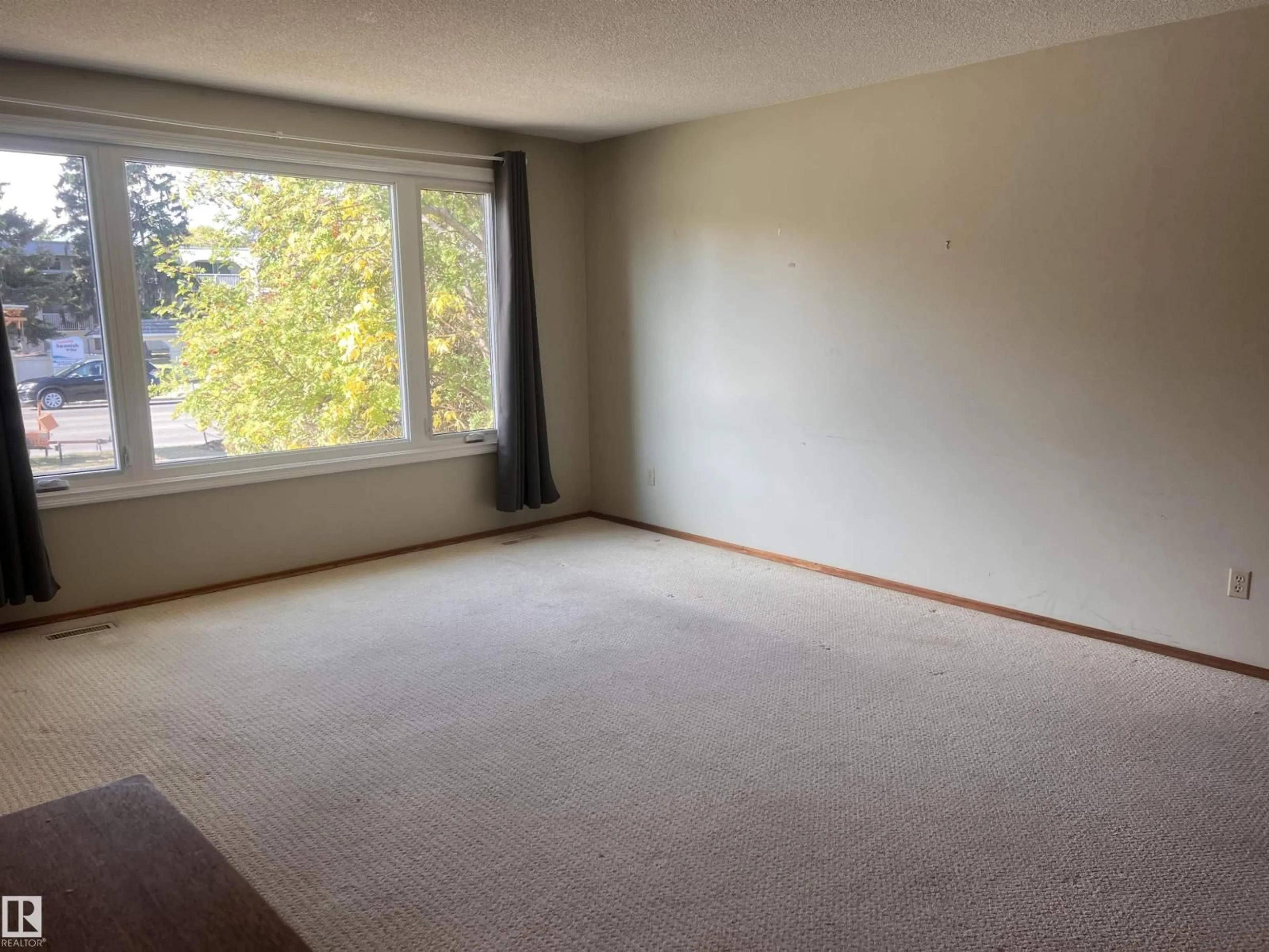 A pic of a room for NW - 9415 149 ST, Edmonton Alberta T5R1C5