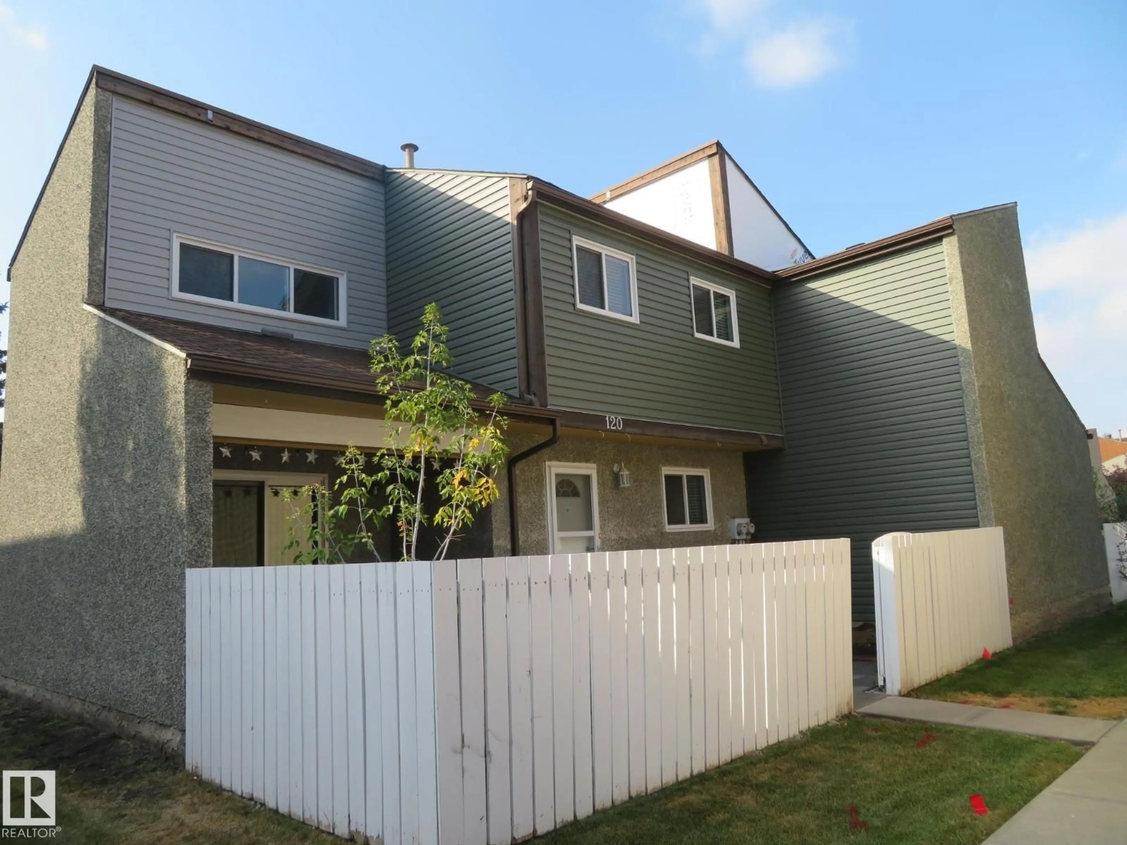 Unknown for 120 KASKITAYO CT, Edmonton Alberta T6J3T3